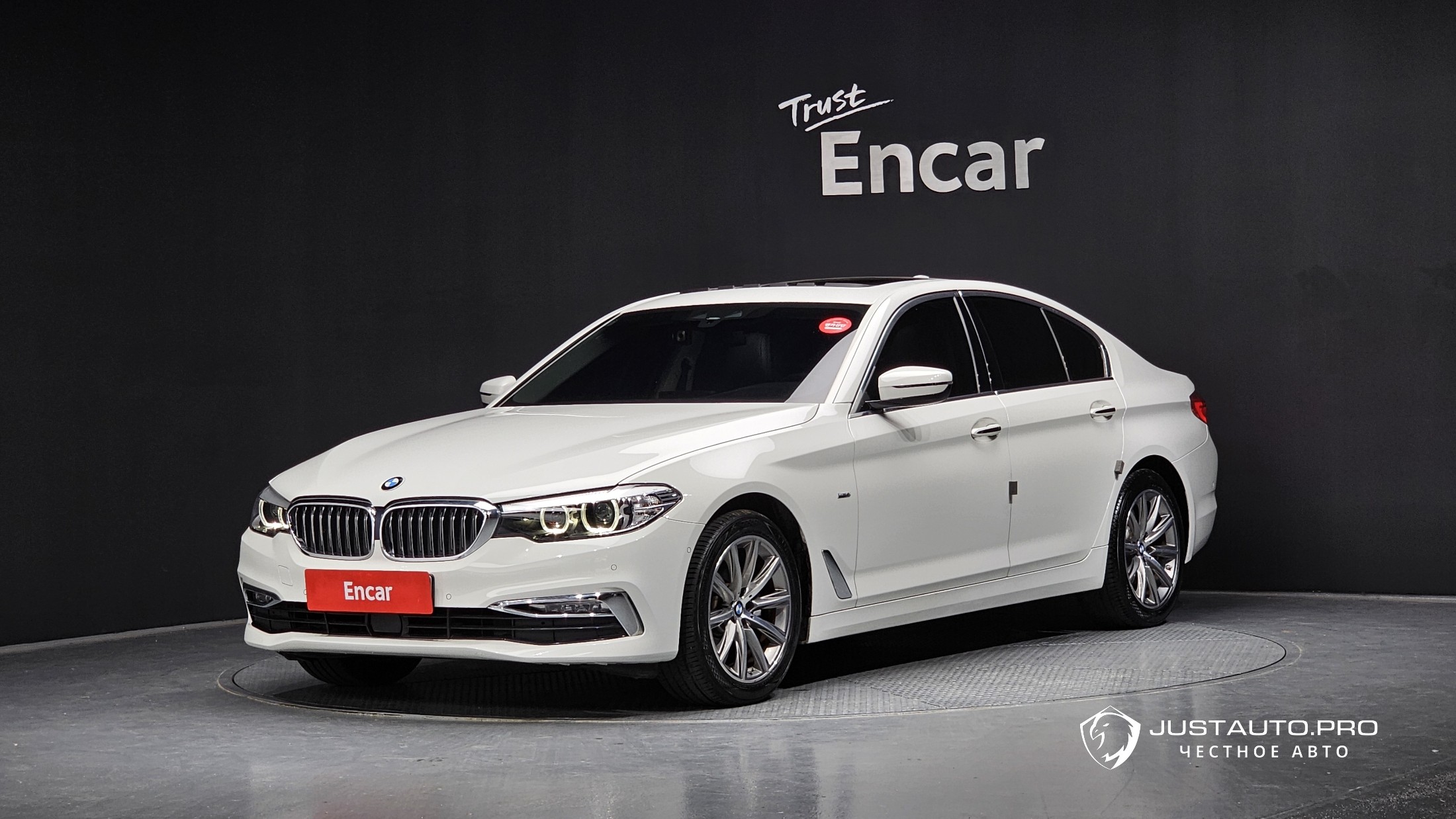 Автомобиль BMW 5-Series