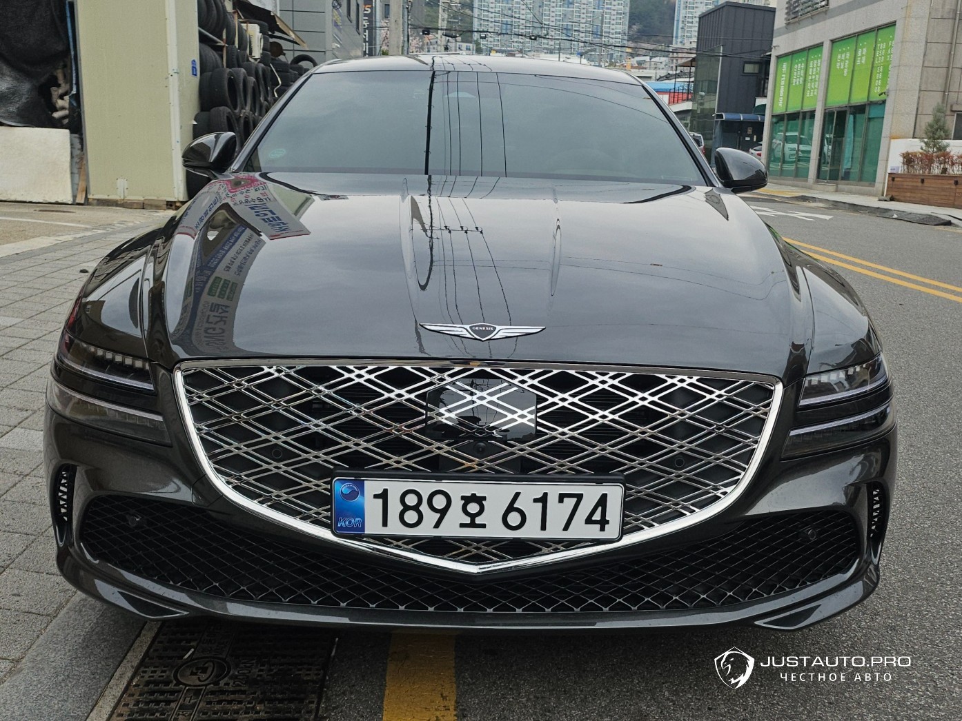 Автомобиль Genesis G80