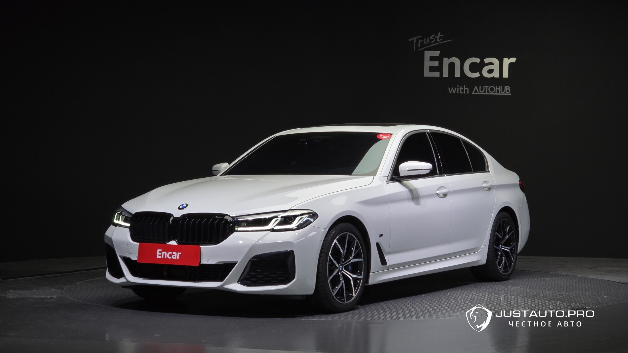 Автомобиль BMW 5-Series