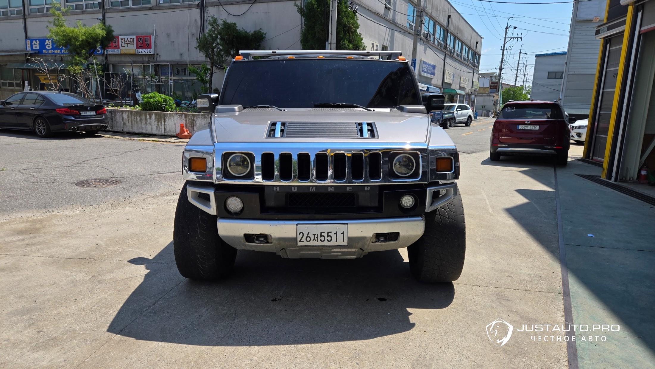 Автомобиль Hummer H2