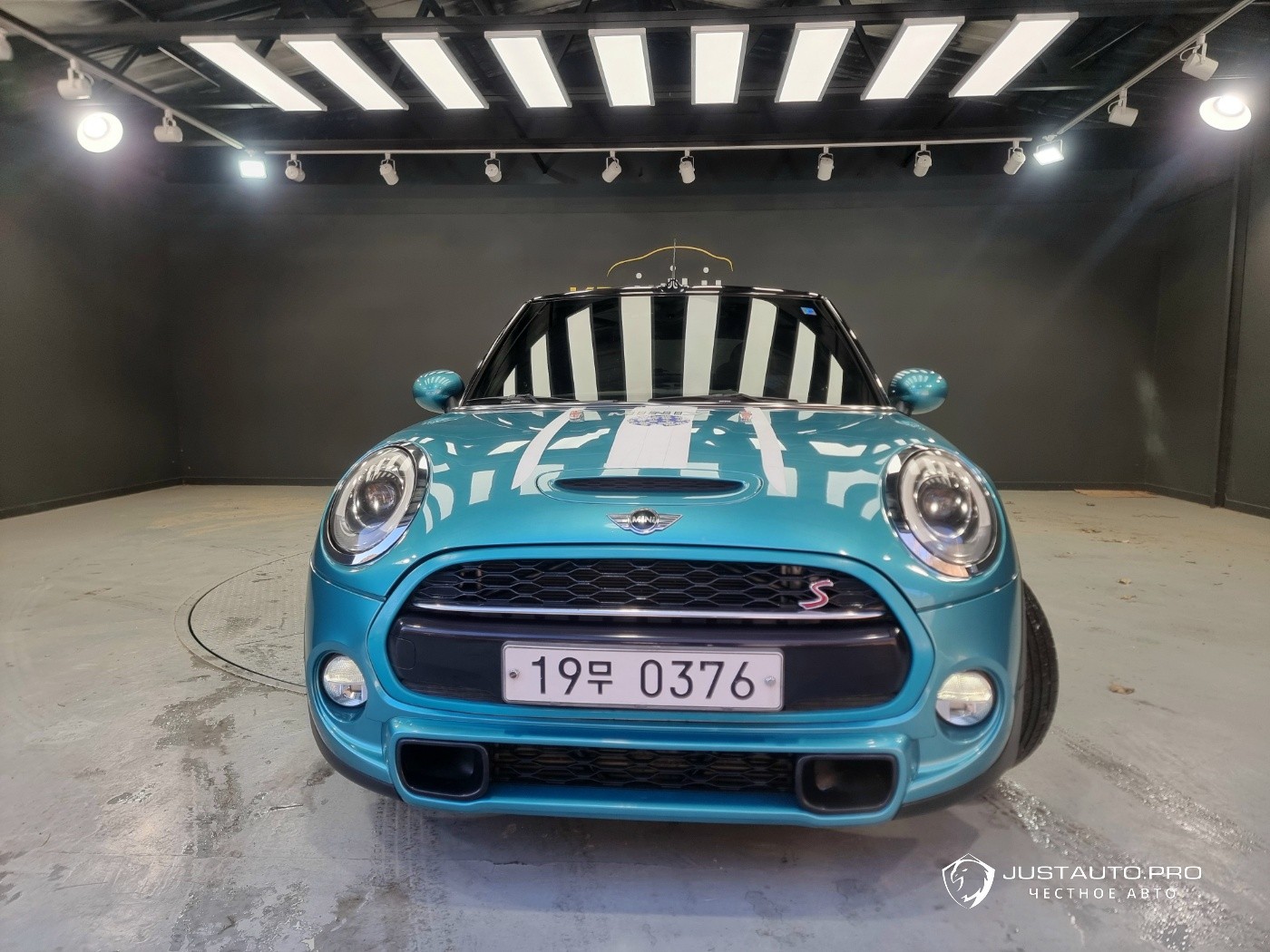 Автомобиль Mini Cooper Convertible