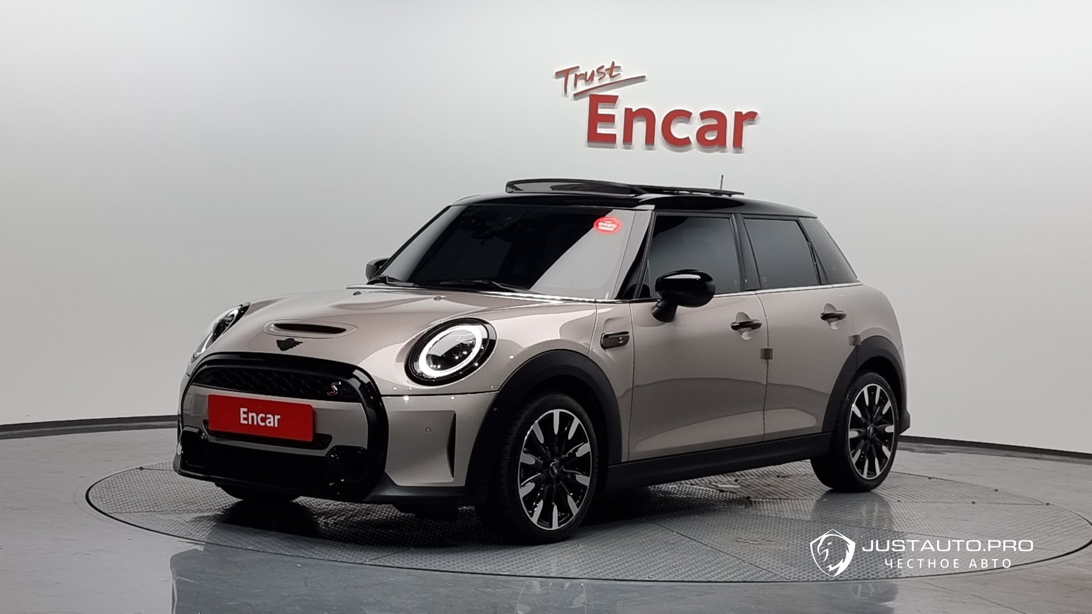 Автомобиль Mini Cooper