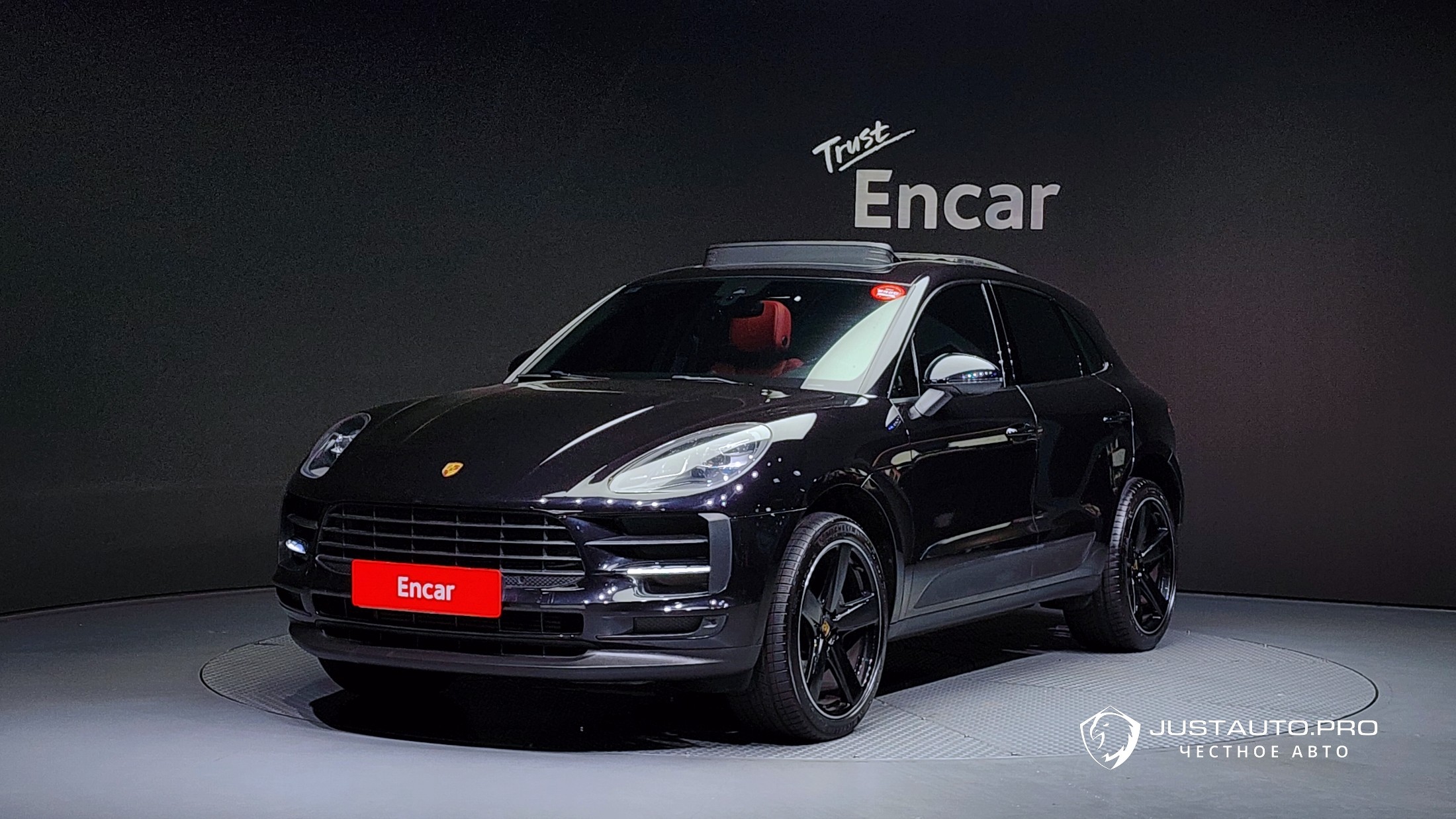 Автомобиль Porsche Macan