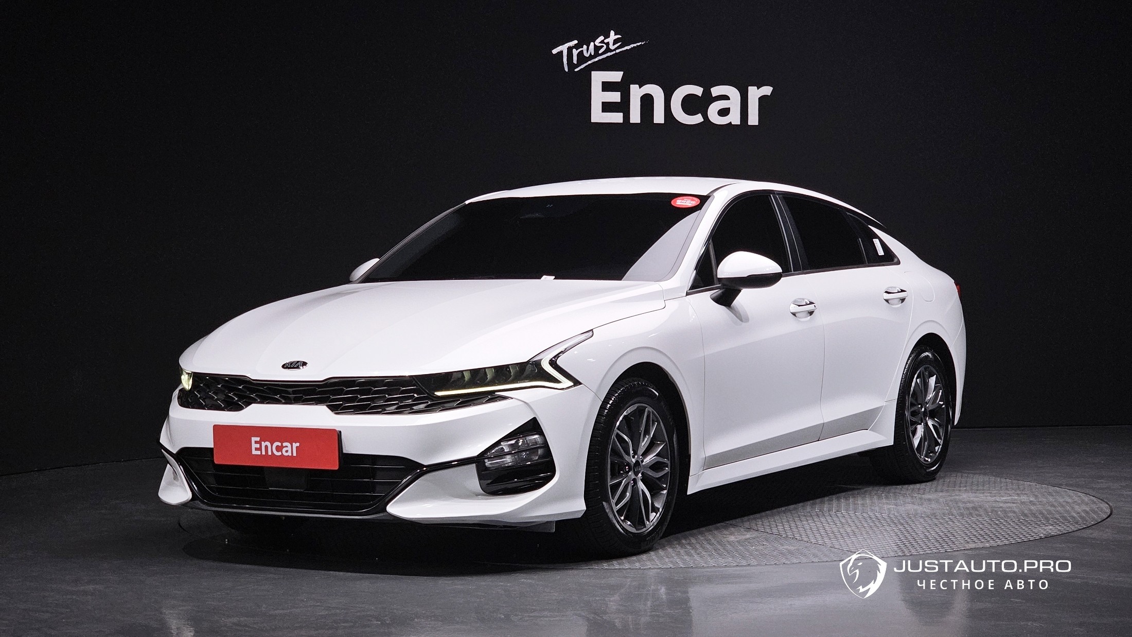 Автомобиль Kia K5