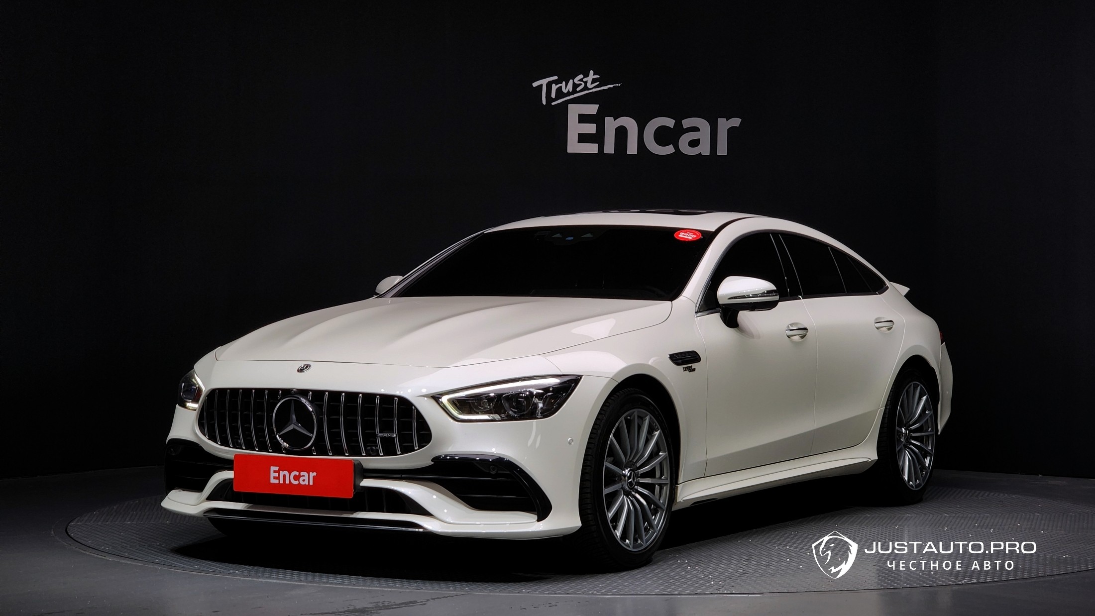 Автомобиль Mercedes-Benz AMG GT