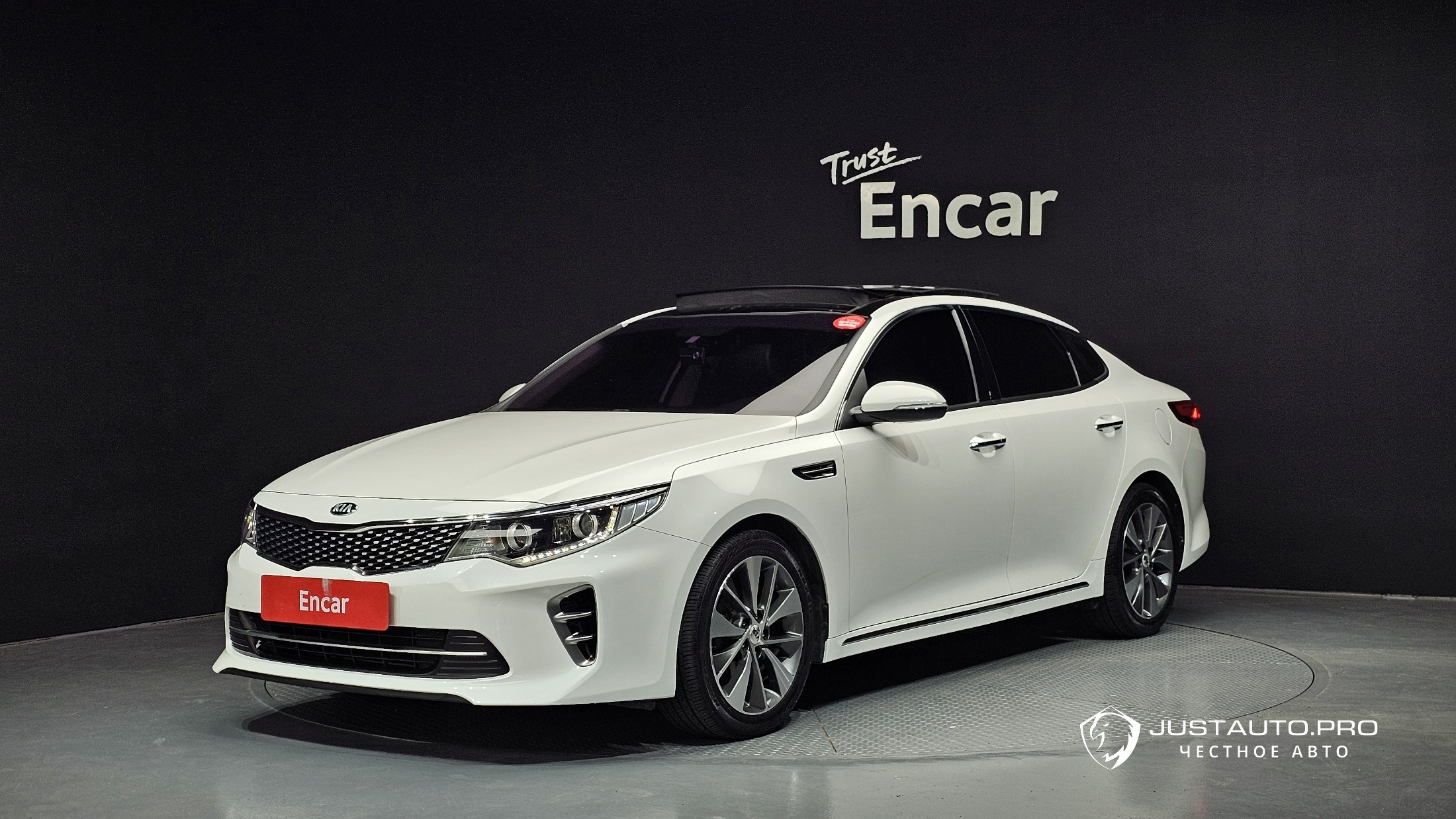 Автомобиль Kia K5