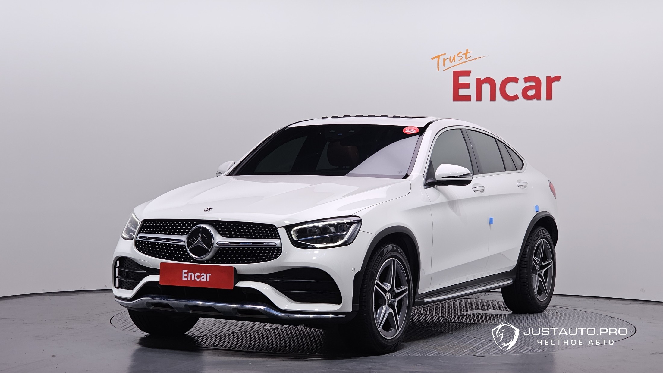 Автомобиль Mercedes-Benz GLC-Class