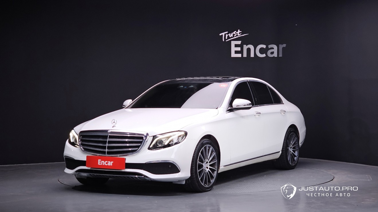 Автомобиль Mercedes-Benz E-Class