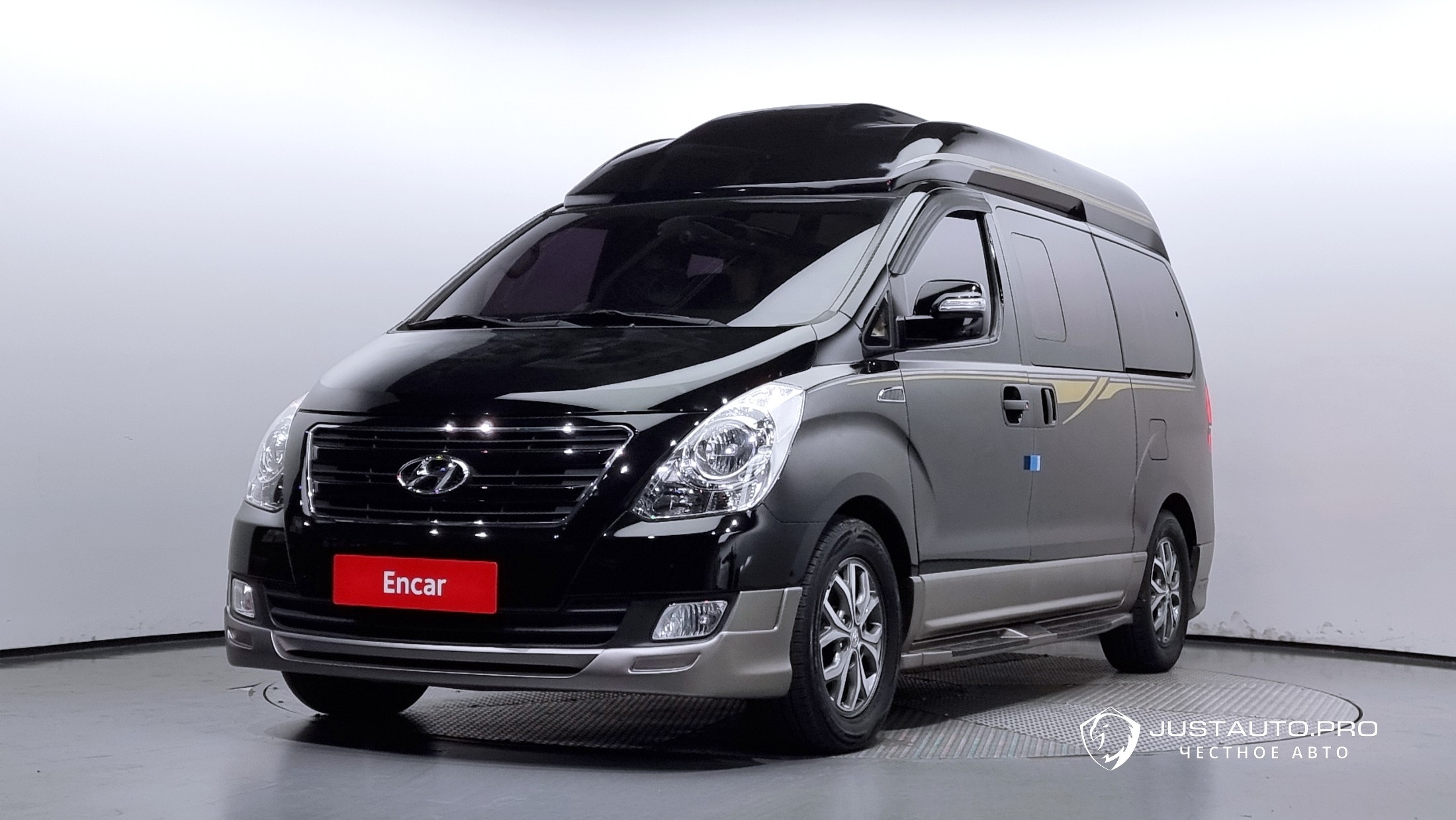 Автомобиль Hyundai Starex