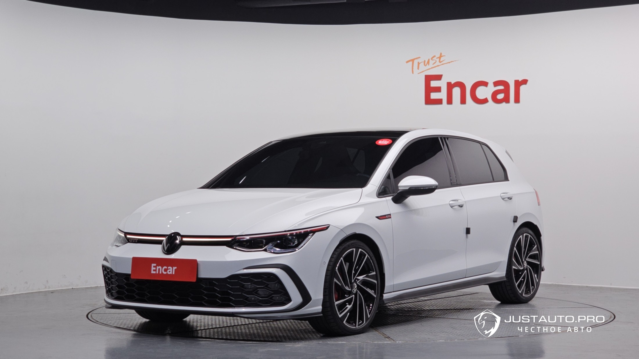 Автомобиль Volkswagen Golf