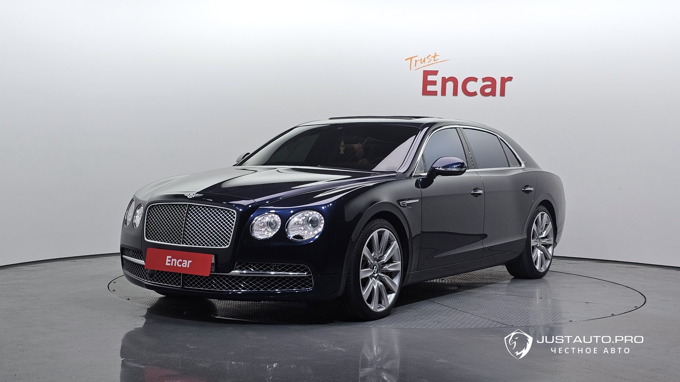 Автомобиль Bentley Flying Spur