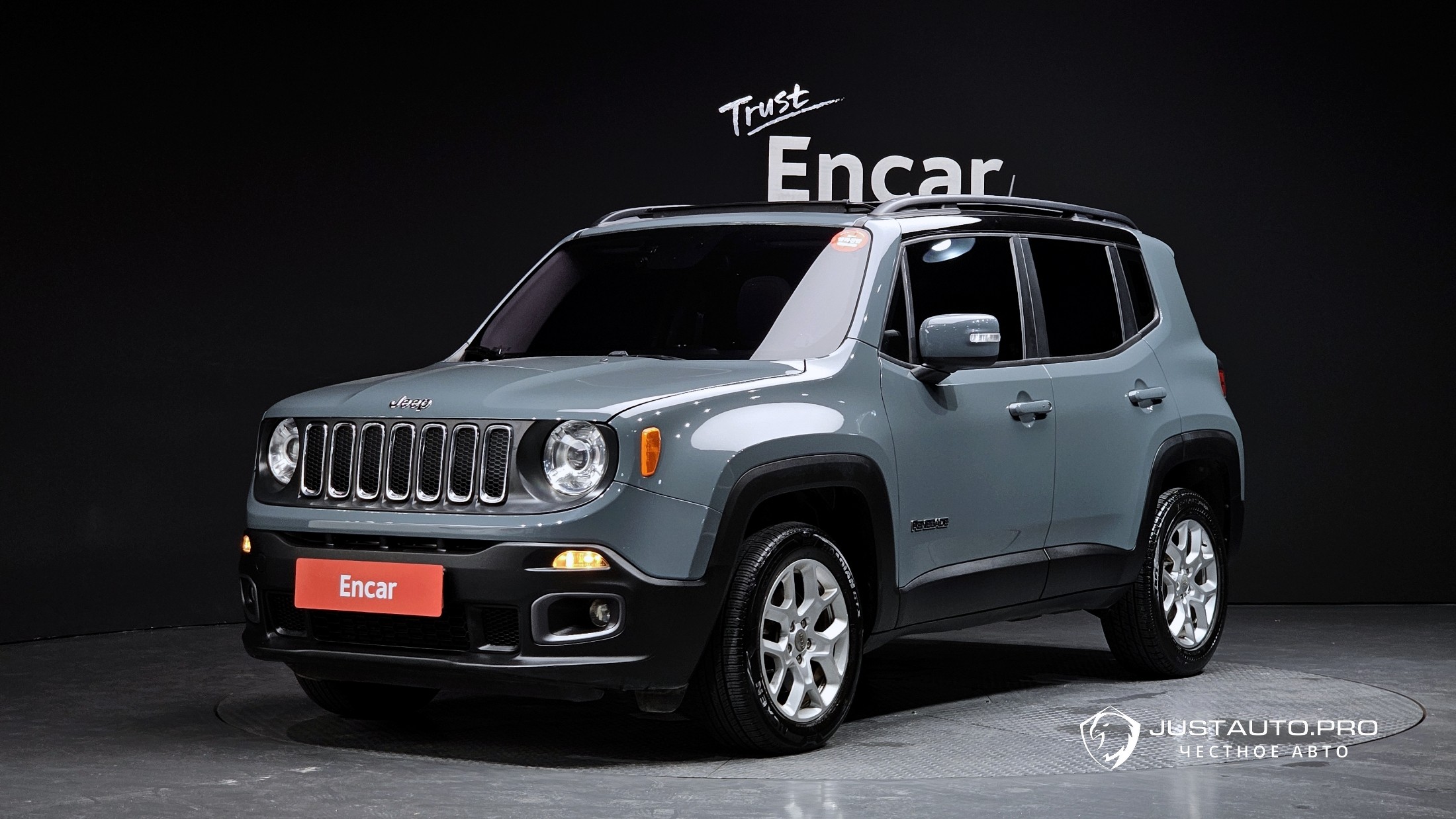 Автомобиль Jeep Renegade