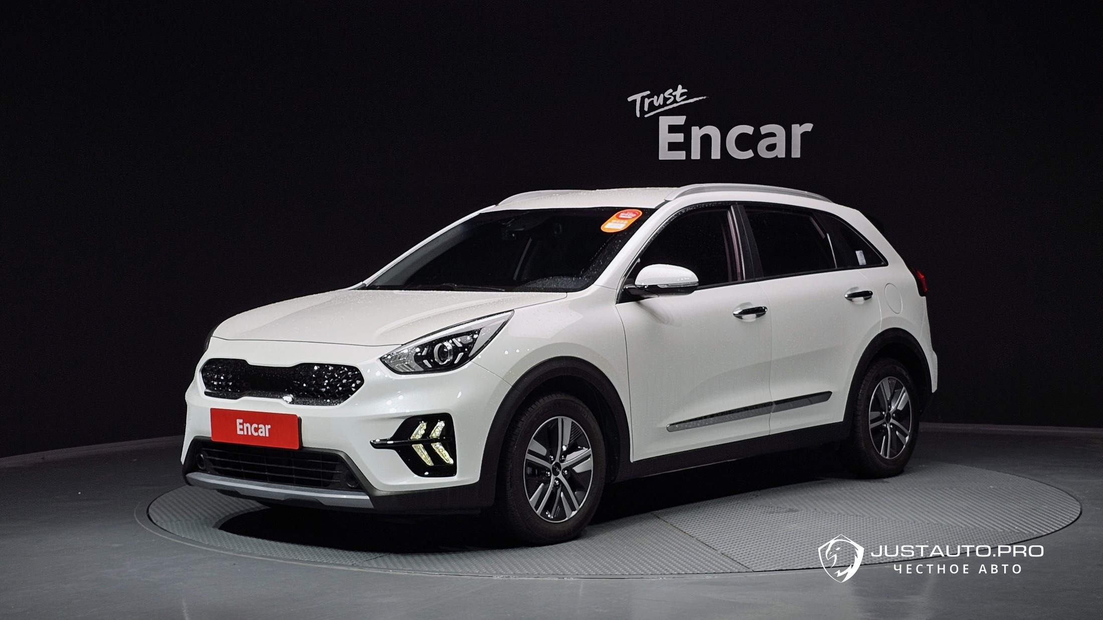 Автомобиль Kia Niro