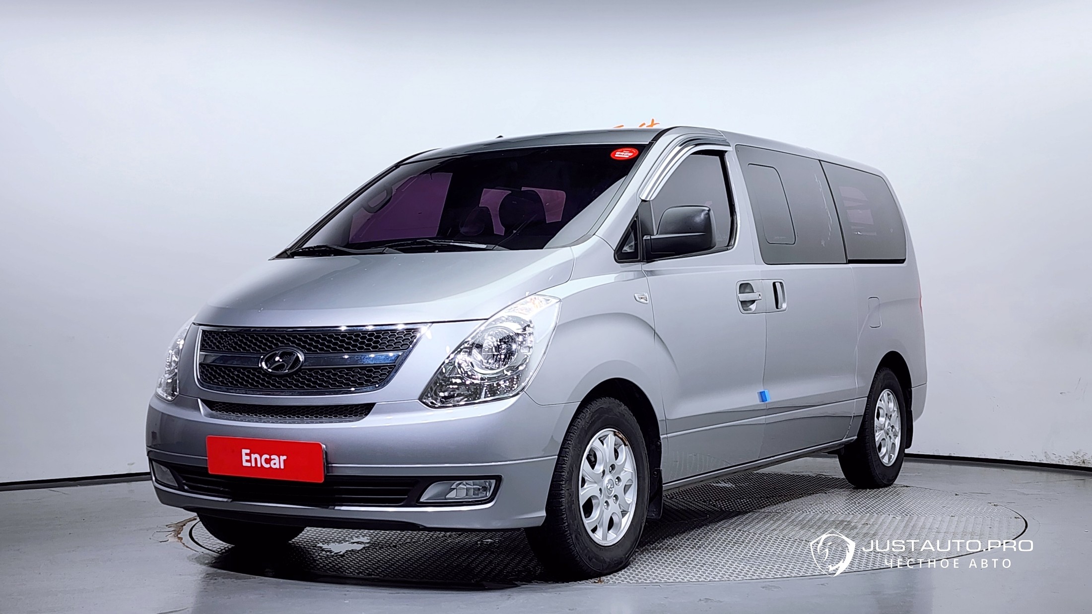 Автомобиль Hyundai Starex