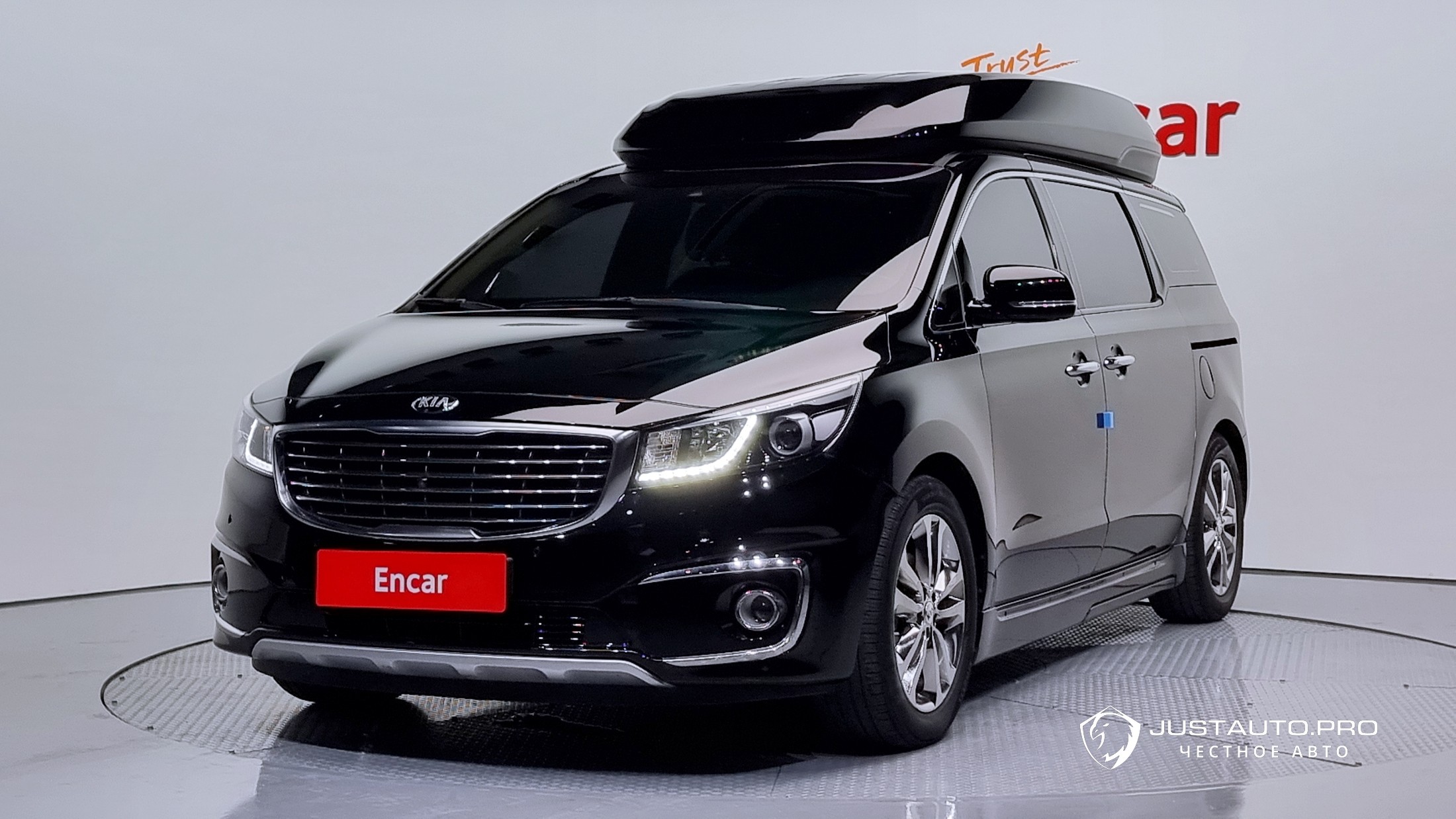 Автомобиль Kia Canival