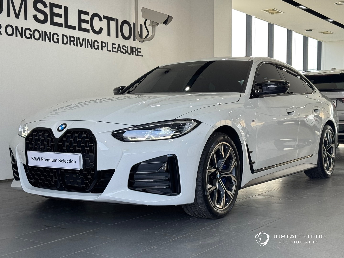 Автомобиль BMW 4-Series