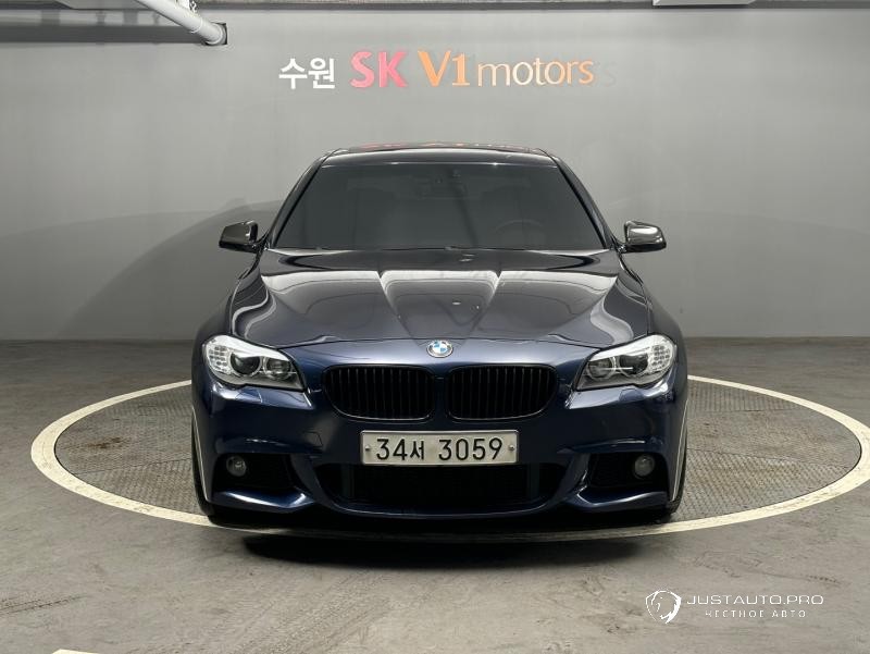 Автомобиль BMW 5-Series