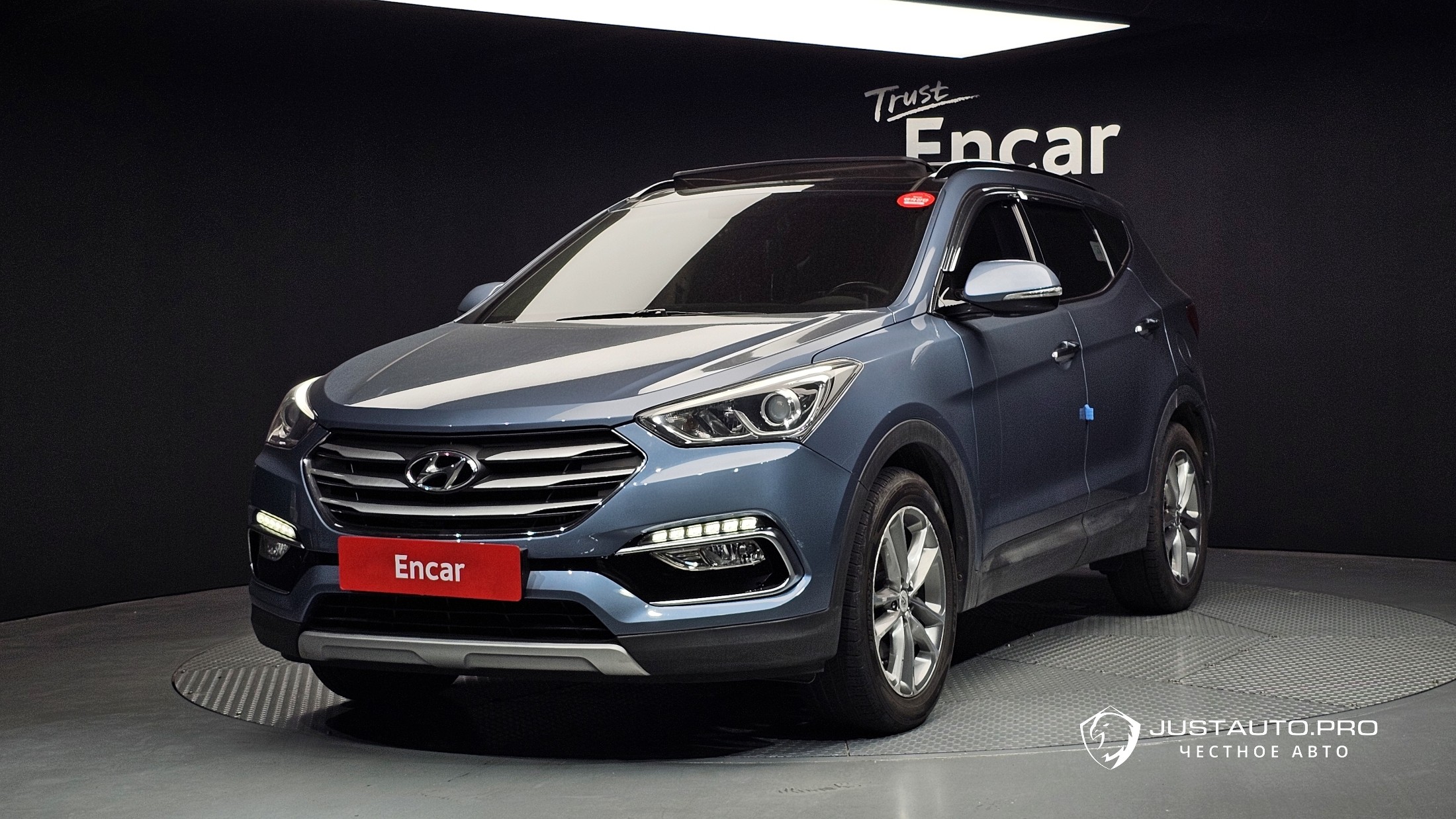 Автомобиль Hyundai Santafe
