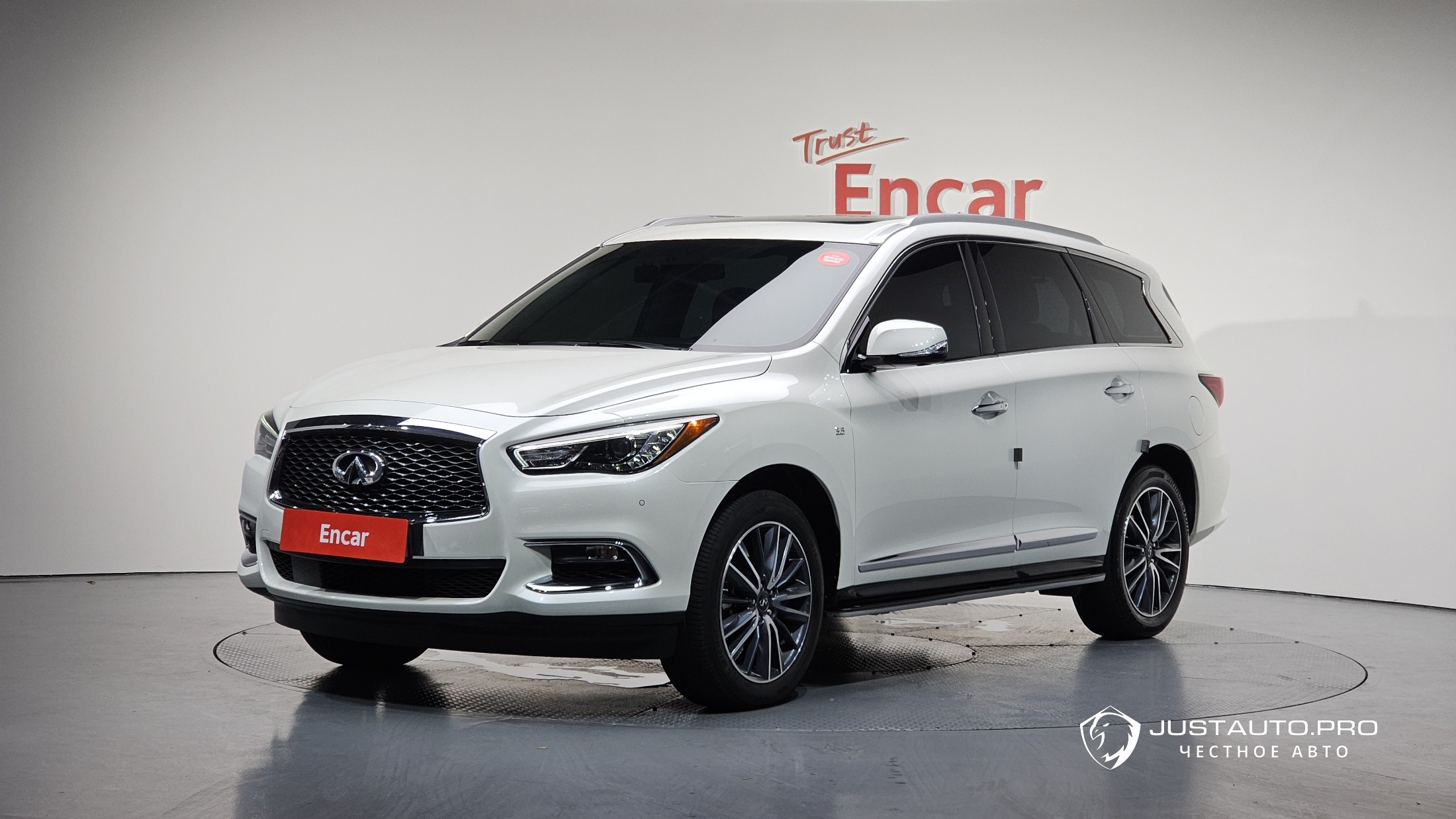 Автомобиль Infiniti QX60