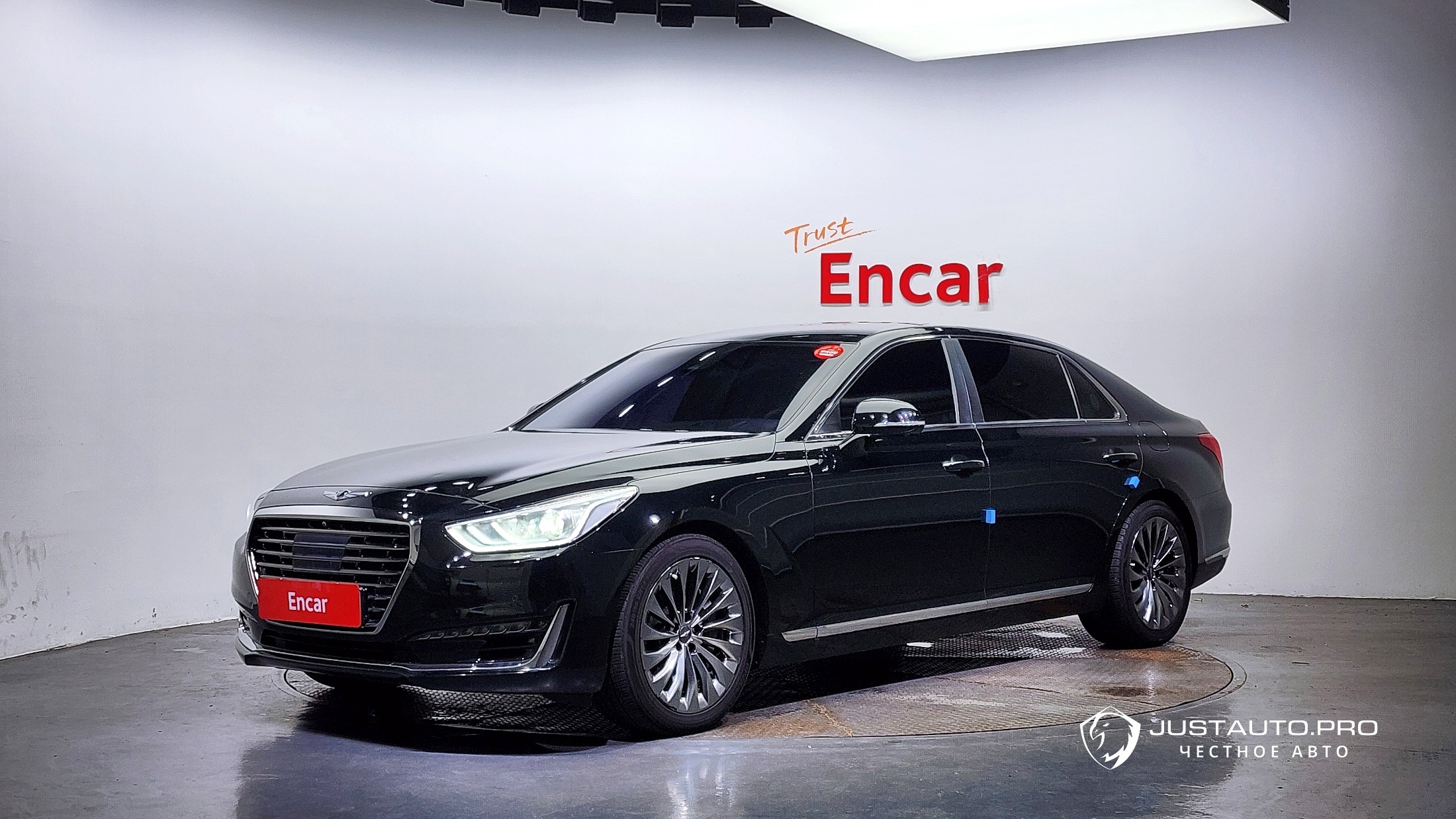 Автомобиль Genesis EQ900