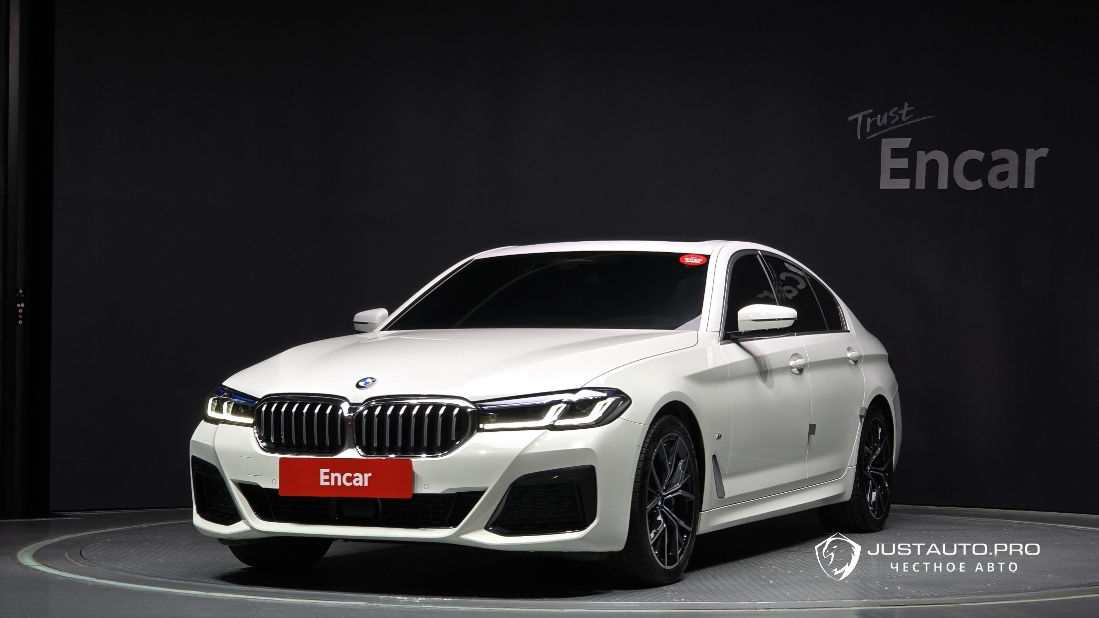 Автомобиль BMW 5-Series