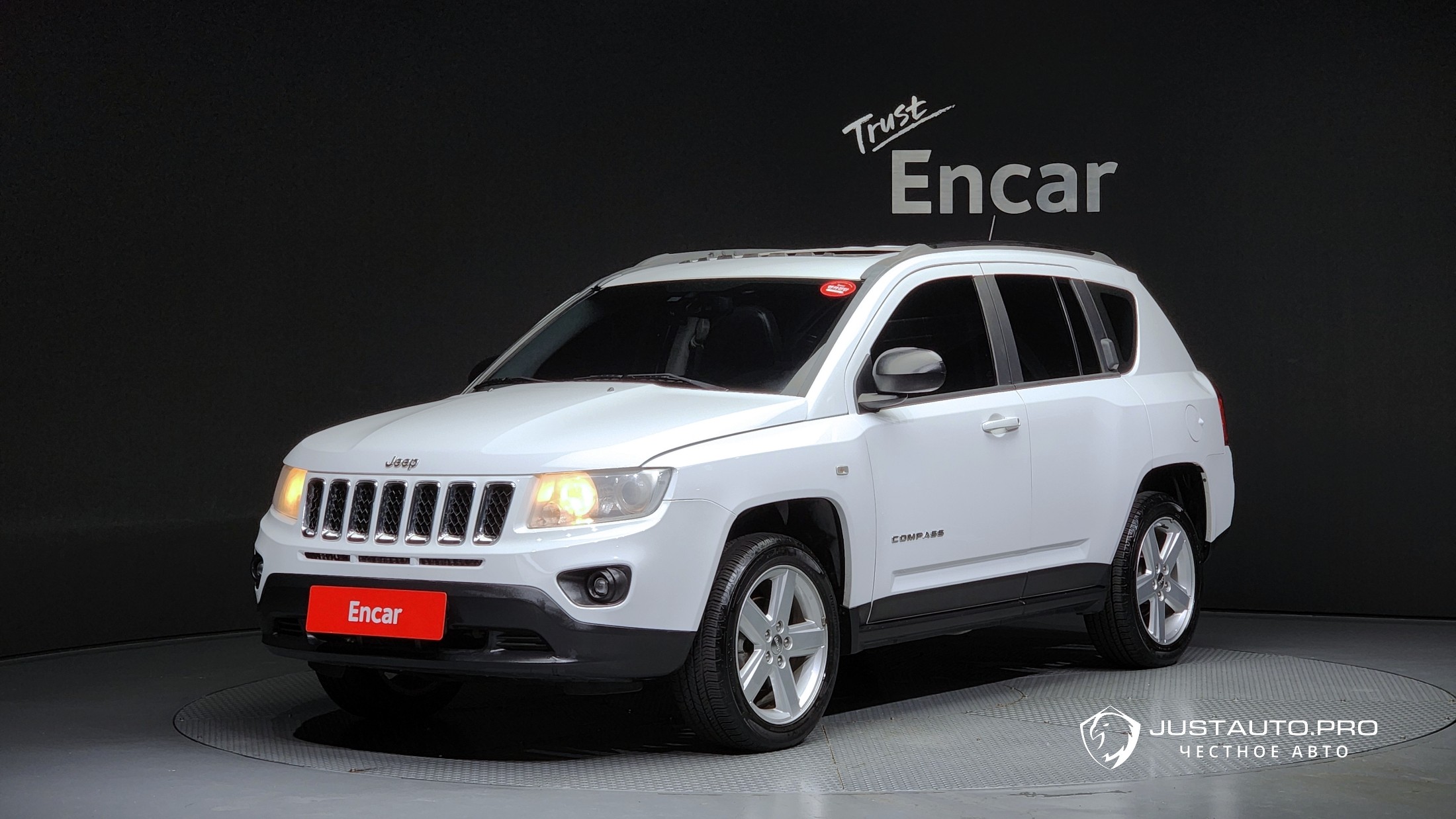 Автомобиль Jeep Compass