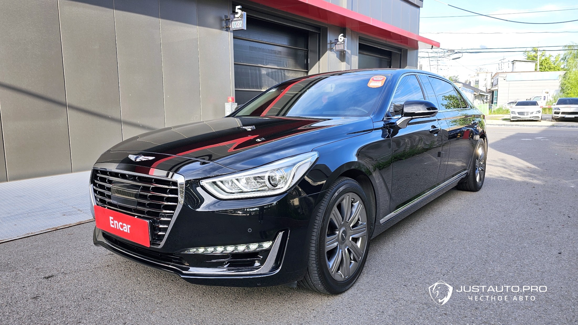 Автомобиль Genesis EQ900