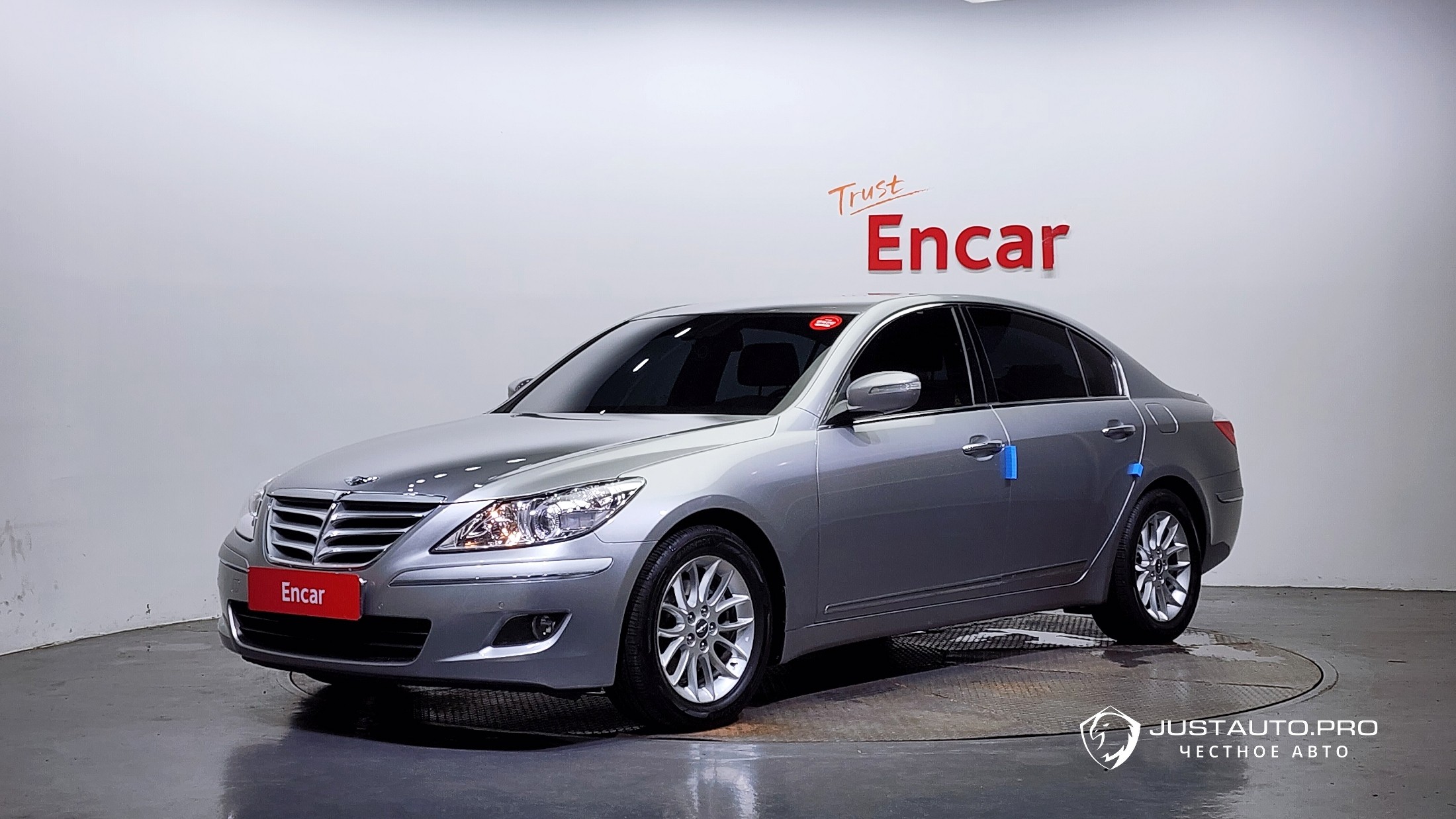 Автомобиль Hyundai Genesis