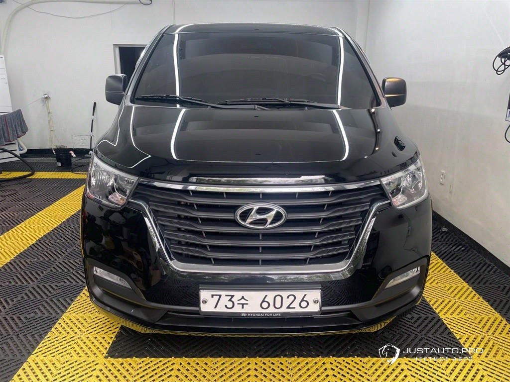 Автомобиль Hyundai Starex