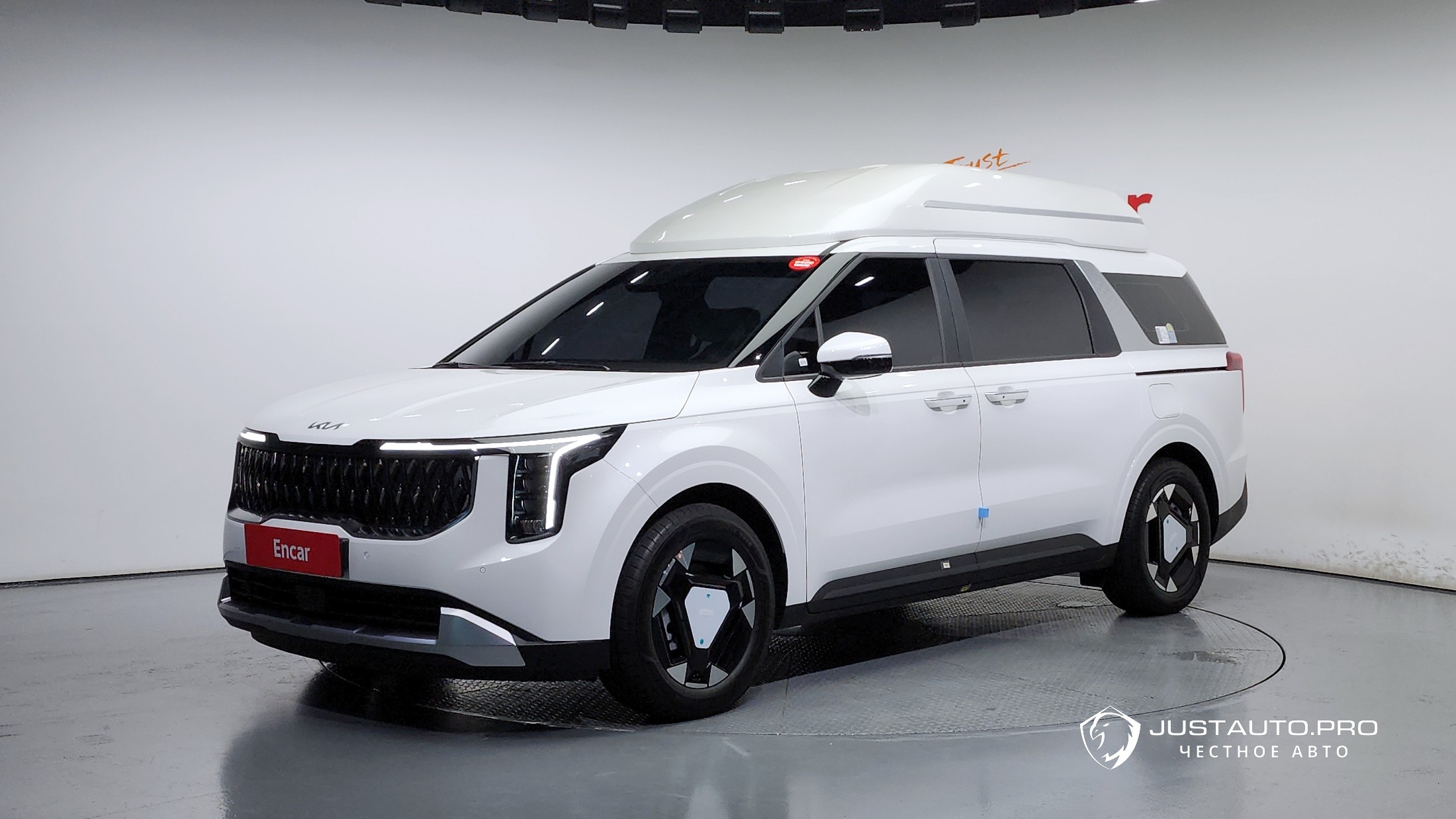 Автомобиль Kia Canival