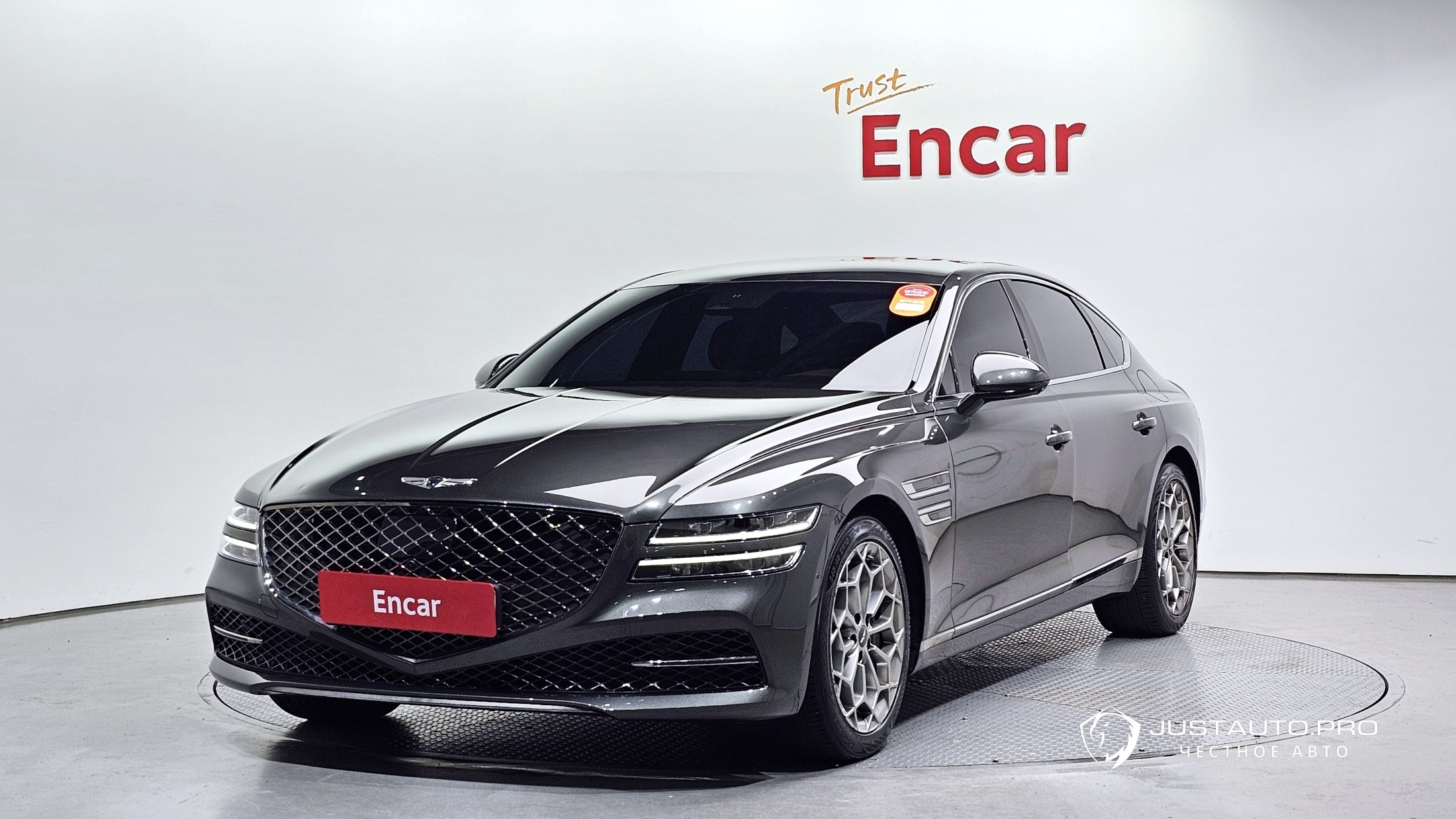 Автомобиль Genesis G80