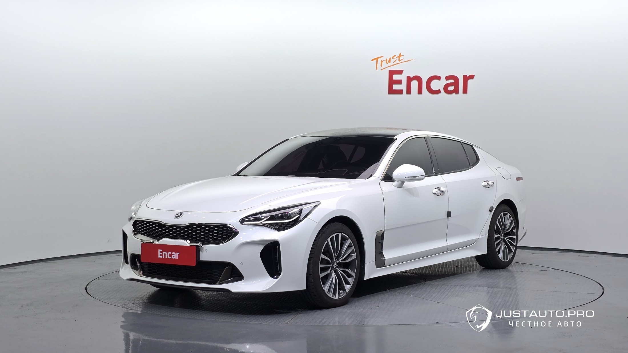 Автомобиль Kia Stinger