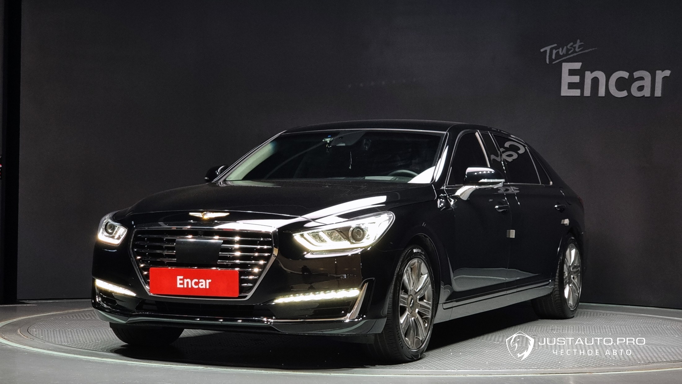 Автомобиль Genesis EQ900