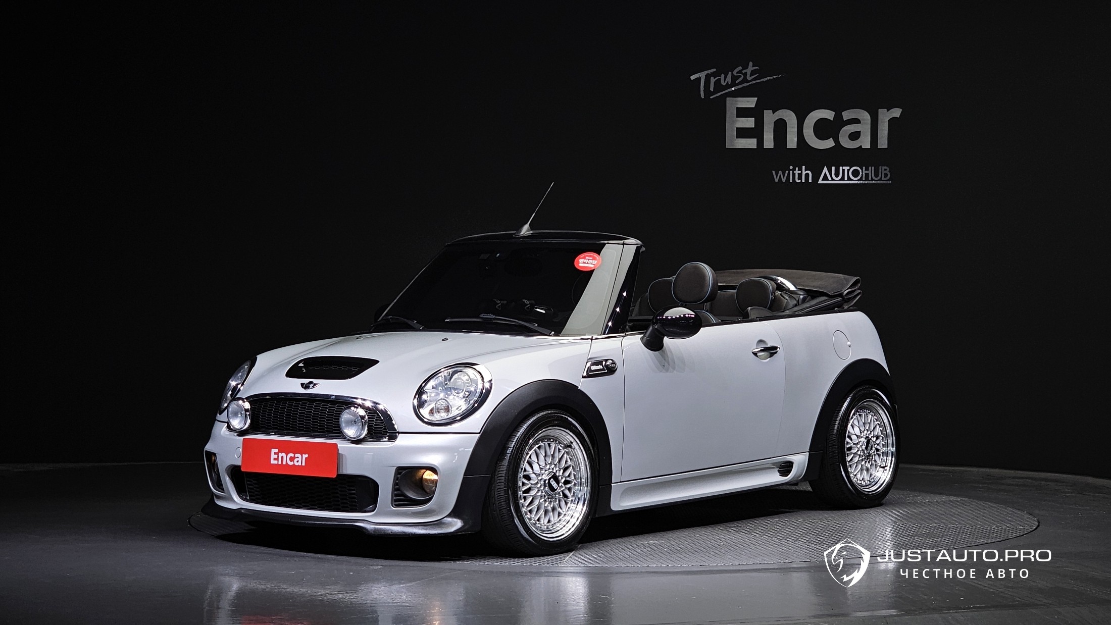 Автомобиль Mini Cooper Convertible