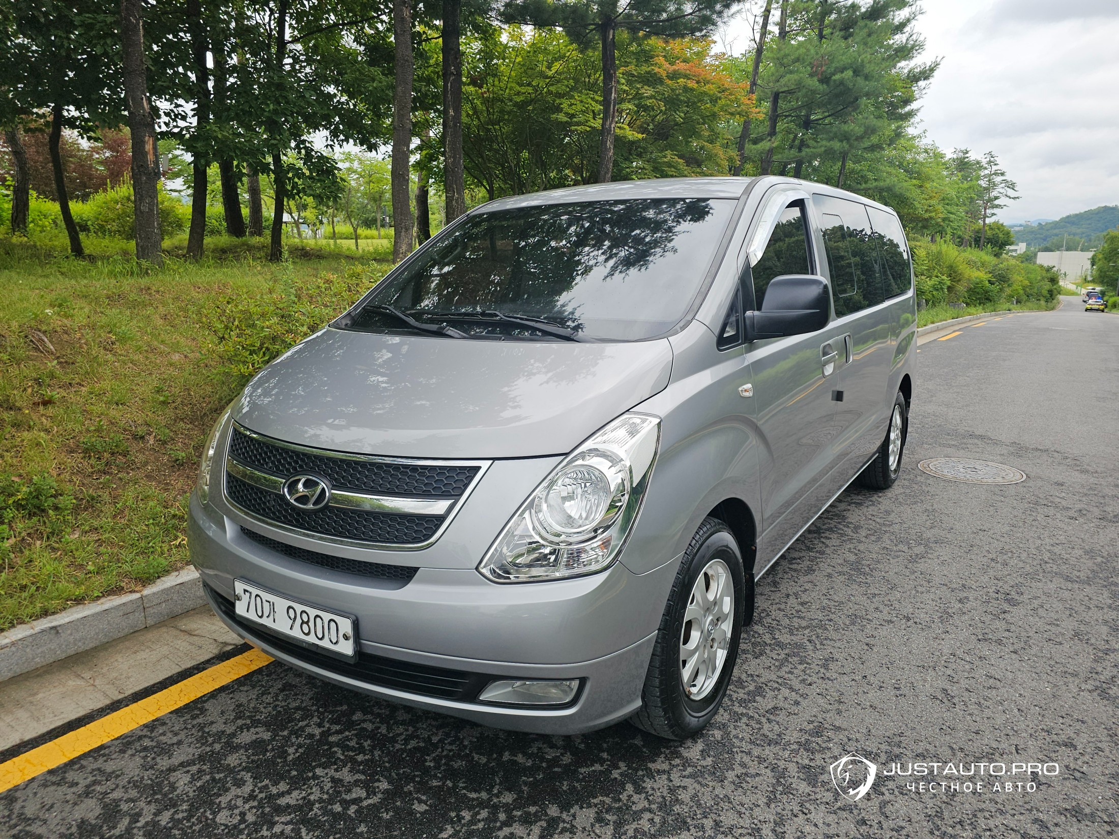 Автомобиль Hyundai Starex