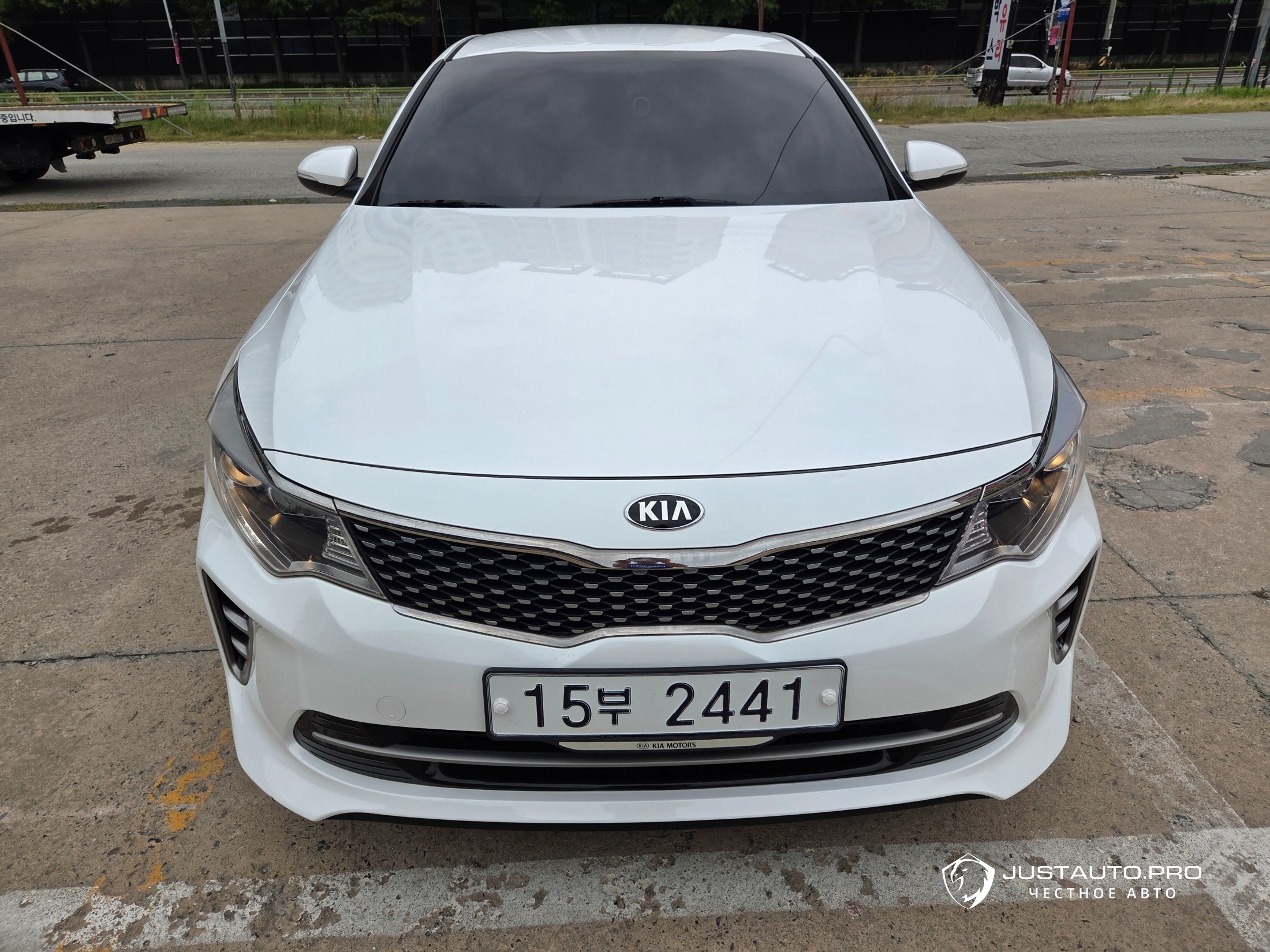 Автомобиль Kia K5