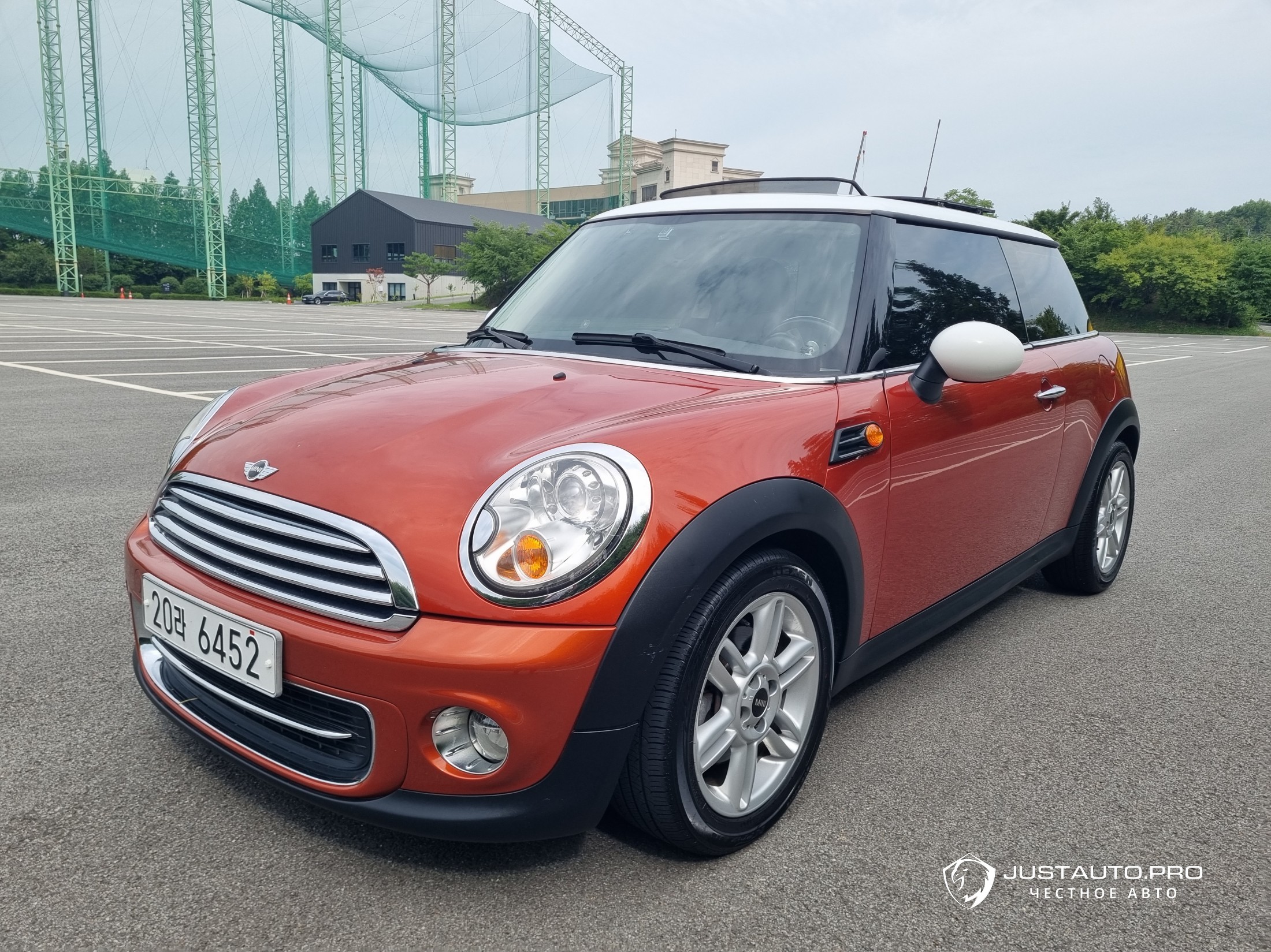 Автомобиль Mini Cooper
