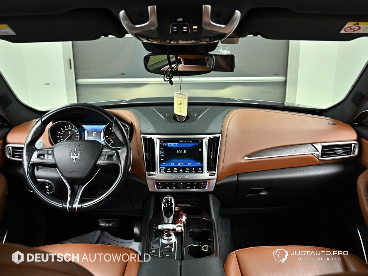 Автомобиль Maserati Levante