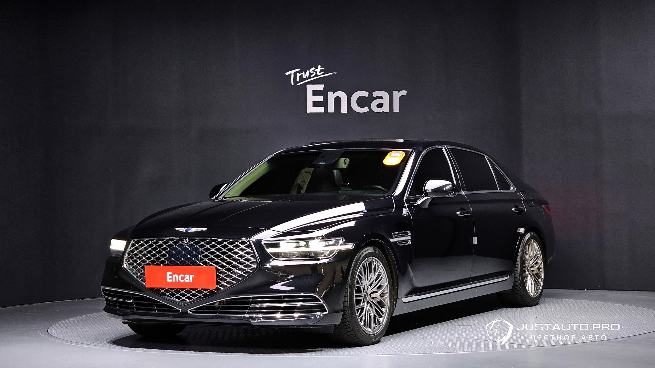 Автомобиль Genesis G90