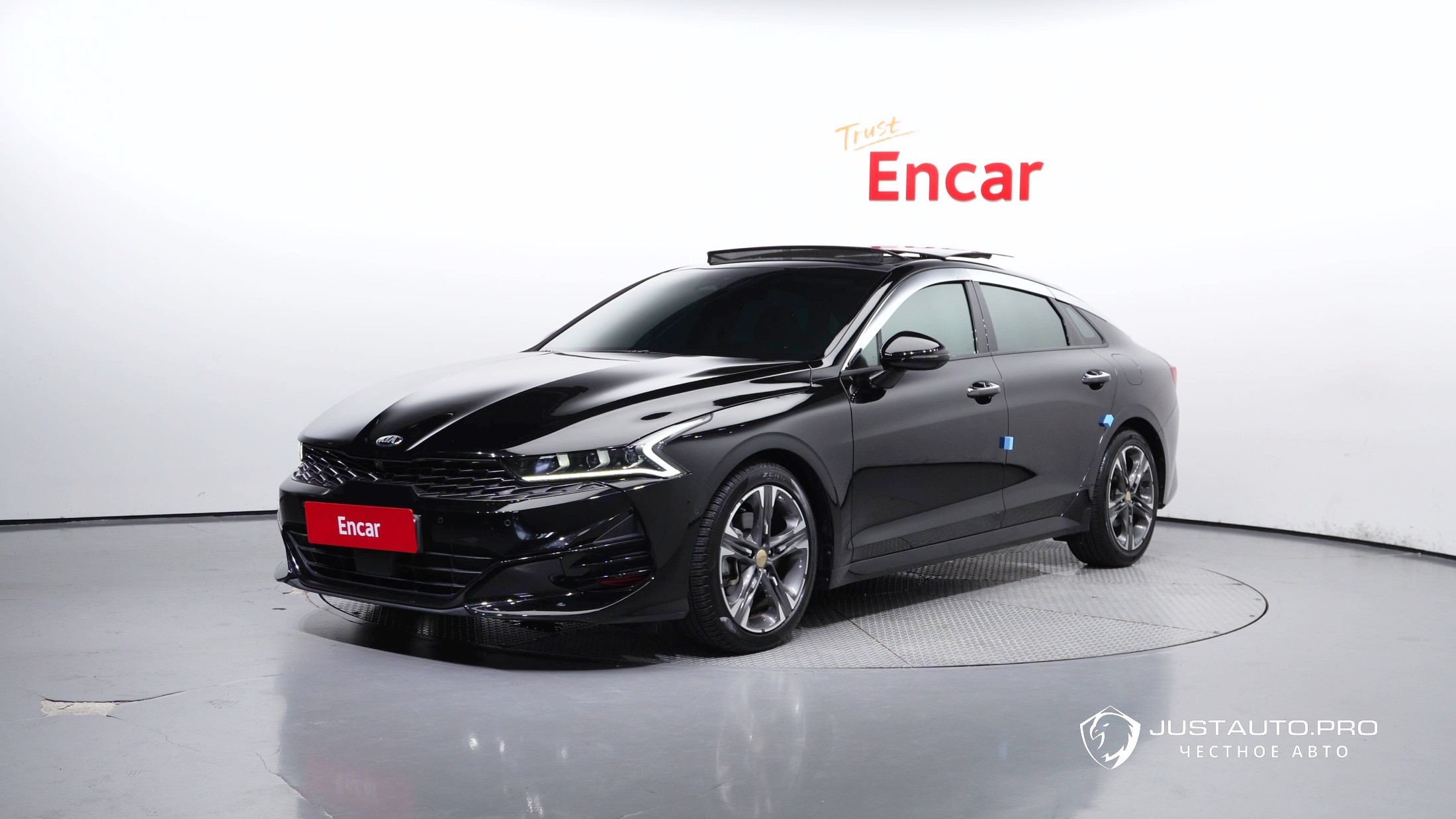 Автомобиль Kia K5