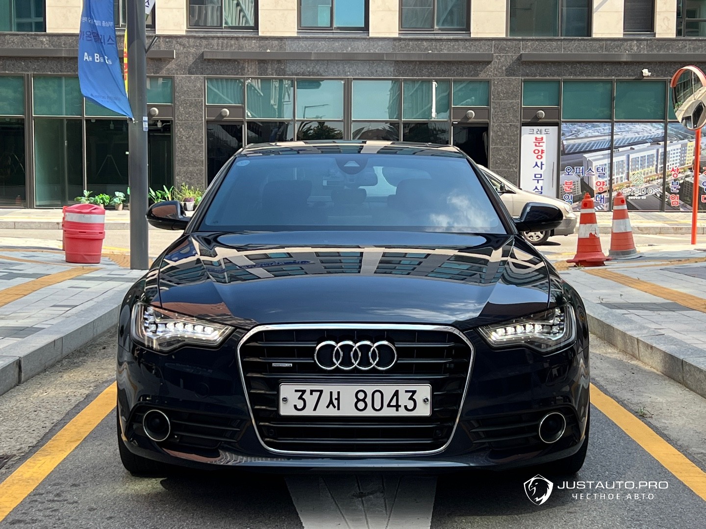 Автомобиль Audi A6