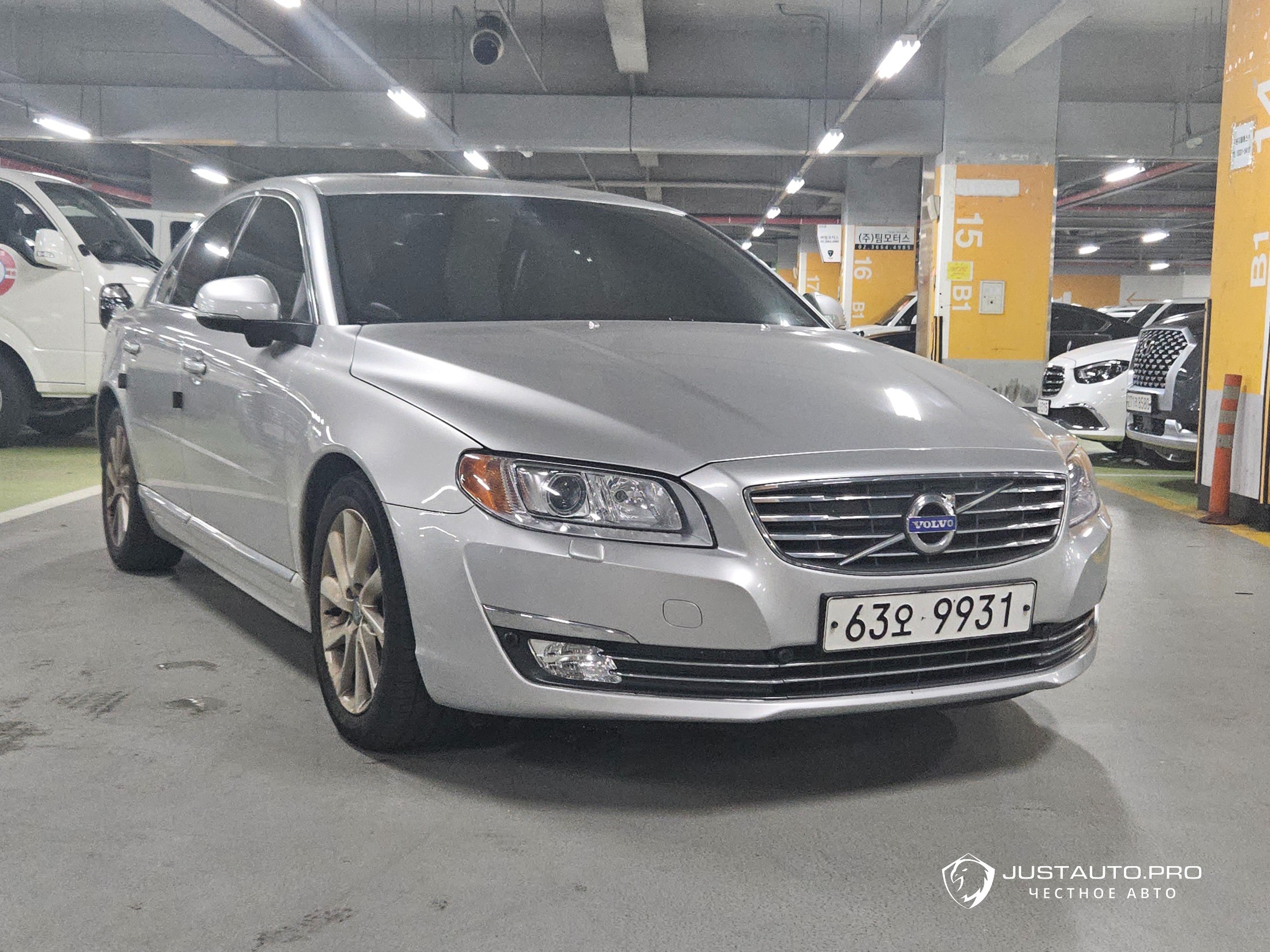 Автомобиль Volvo S80