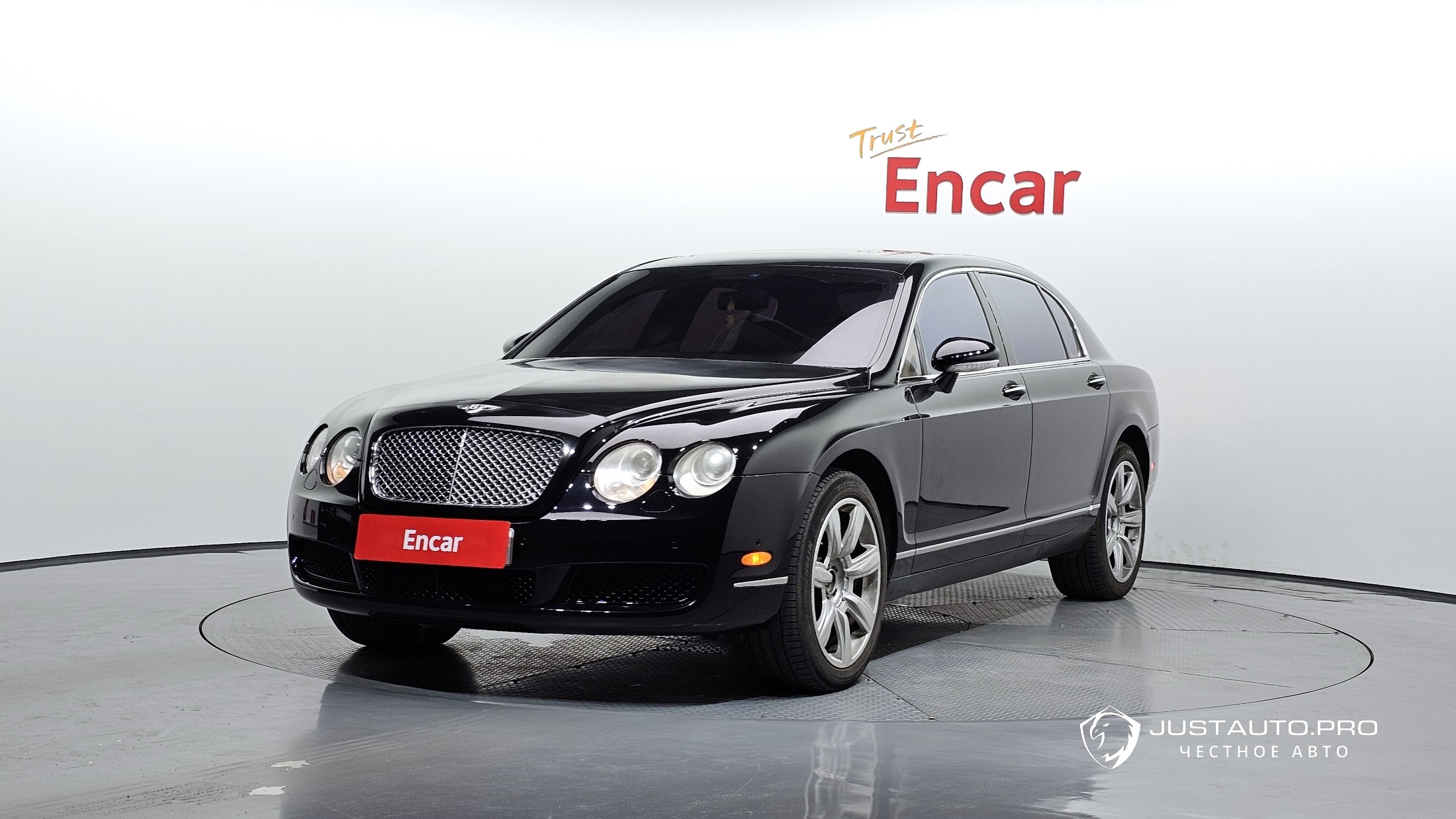 Автомобиль Bentley Flying Spur