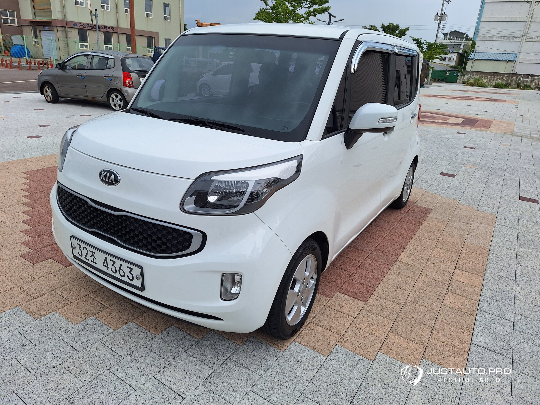 Автомобиль Kia RAY