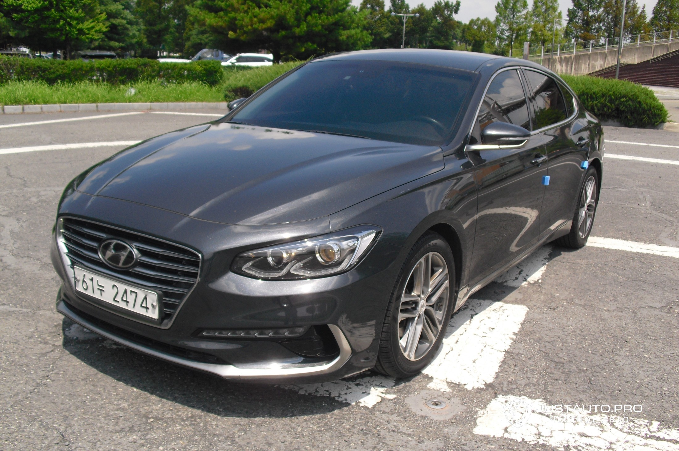 Автомобиль Hyundai Grandeur