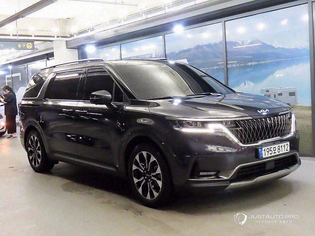 Автомобиль Kia Canival