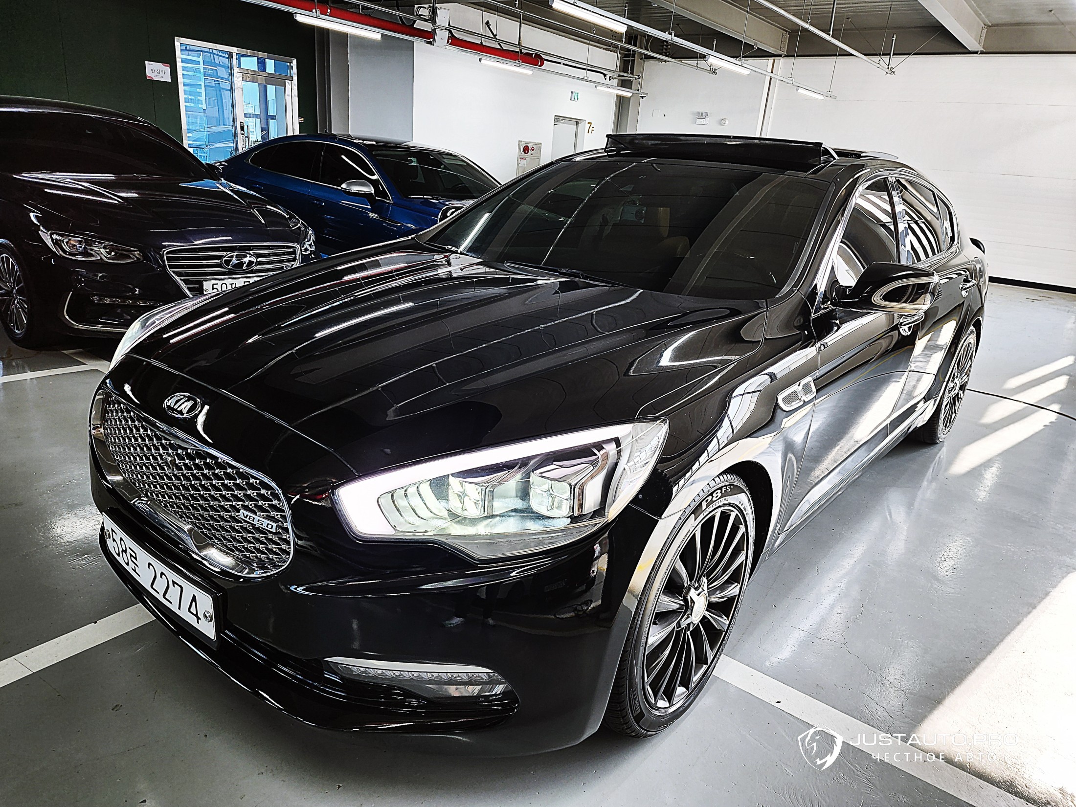 Автомобиль Kia K9