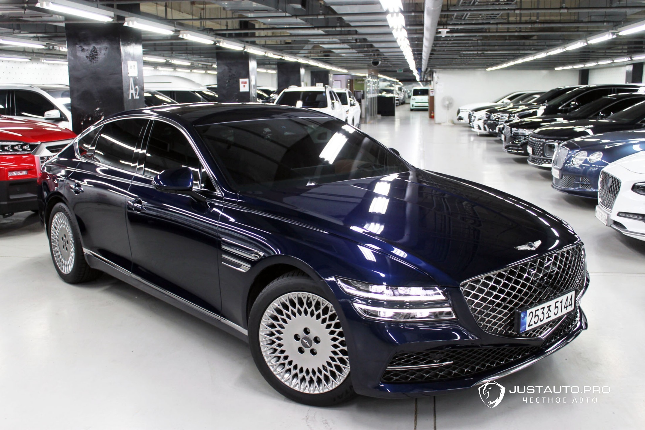 Автомобиль Genesis G80