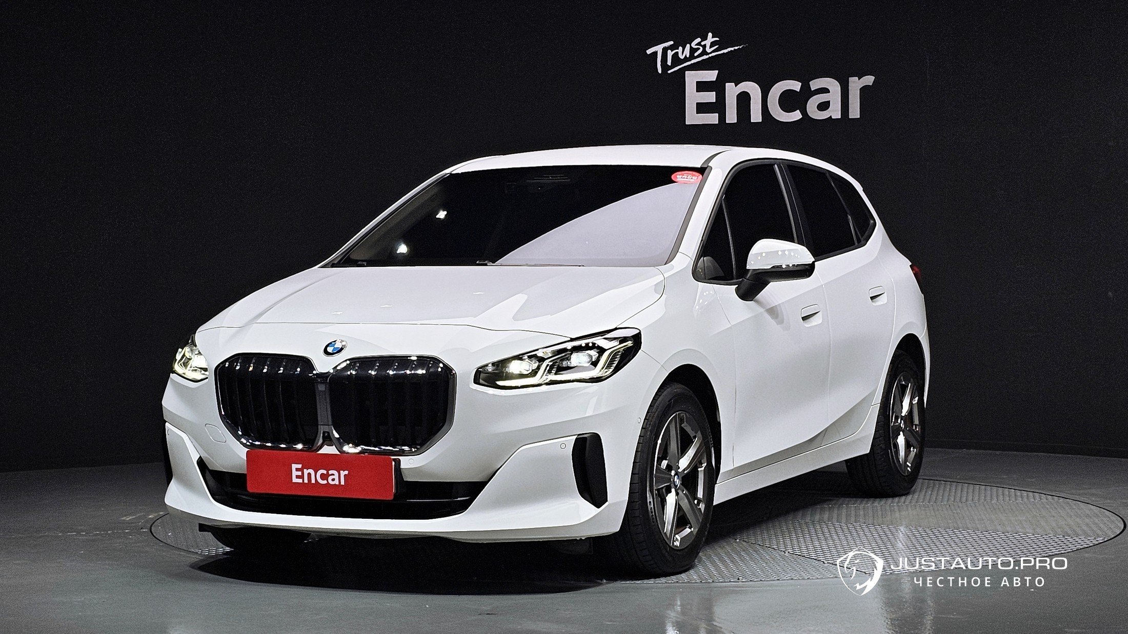 Автомобиль BMW 2-Series