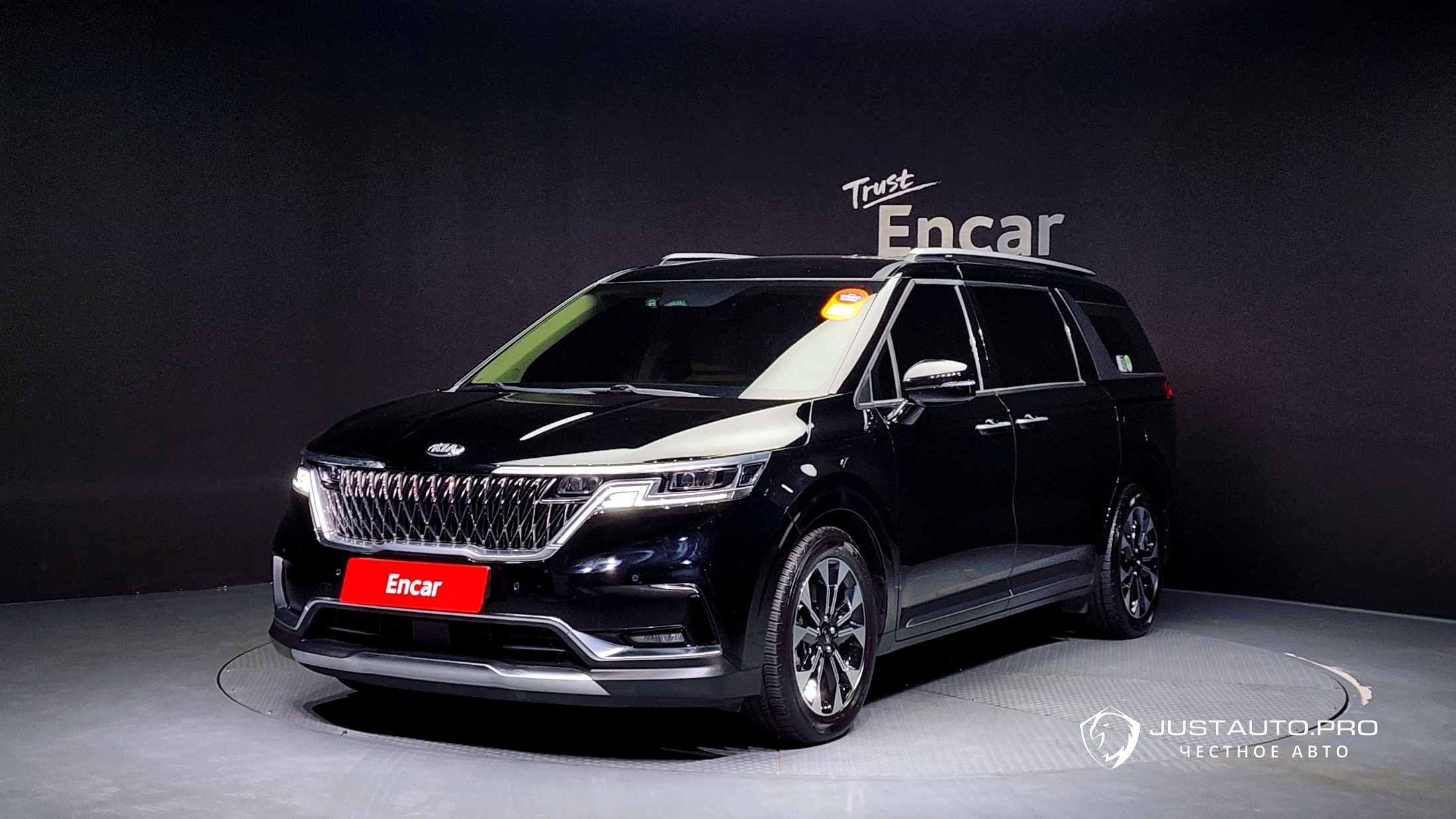 Автомобиль Kia Canival